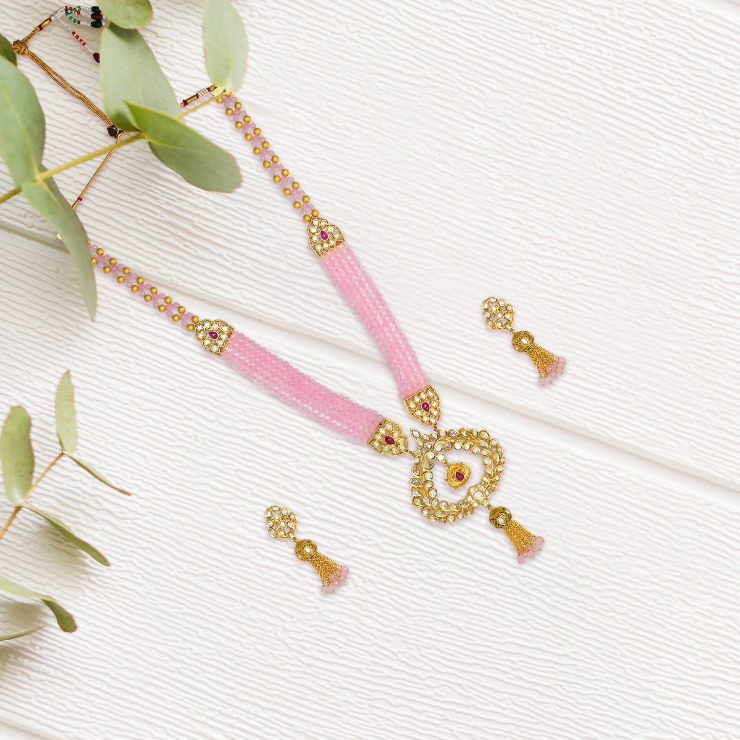 Isha Kundan Pendant Set