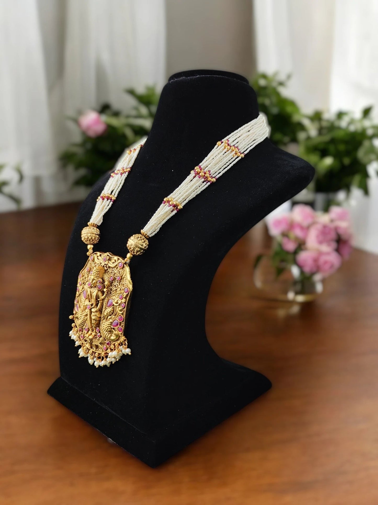 Aarohi Temple Pendent Set