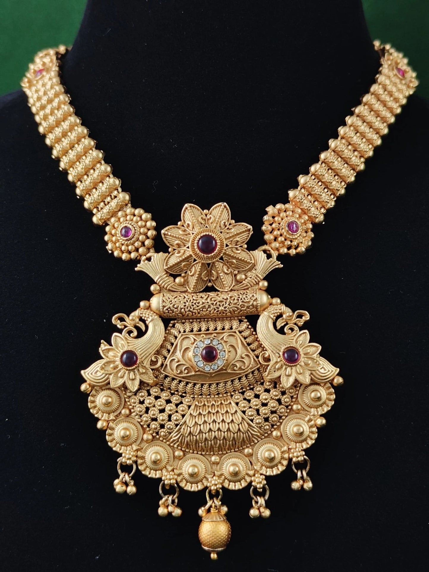 Prisha Temple Pendent Set
