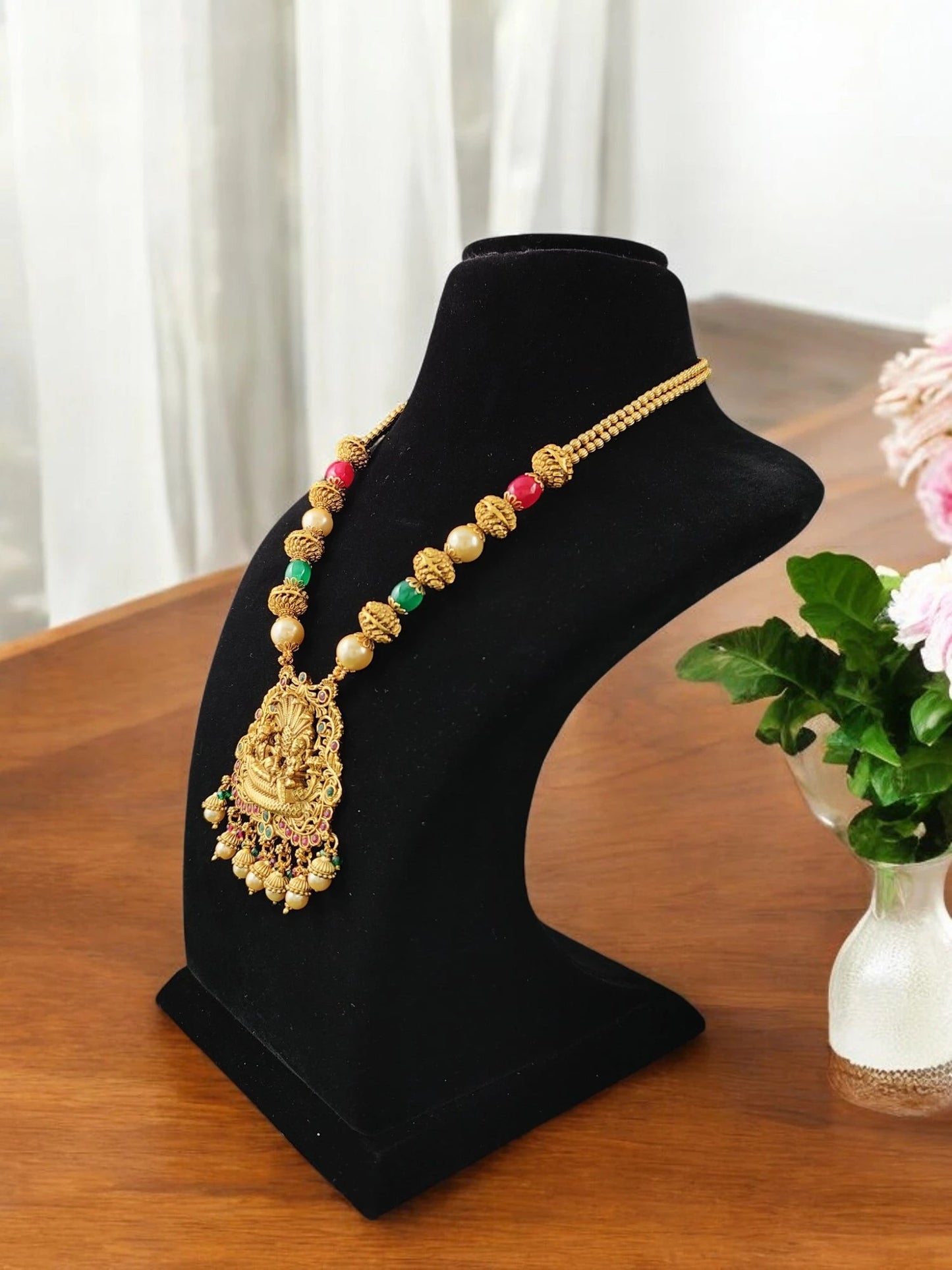 Yukti Temple Pendent Set