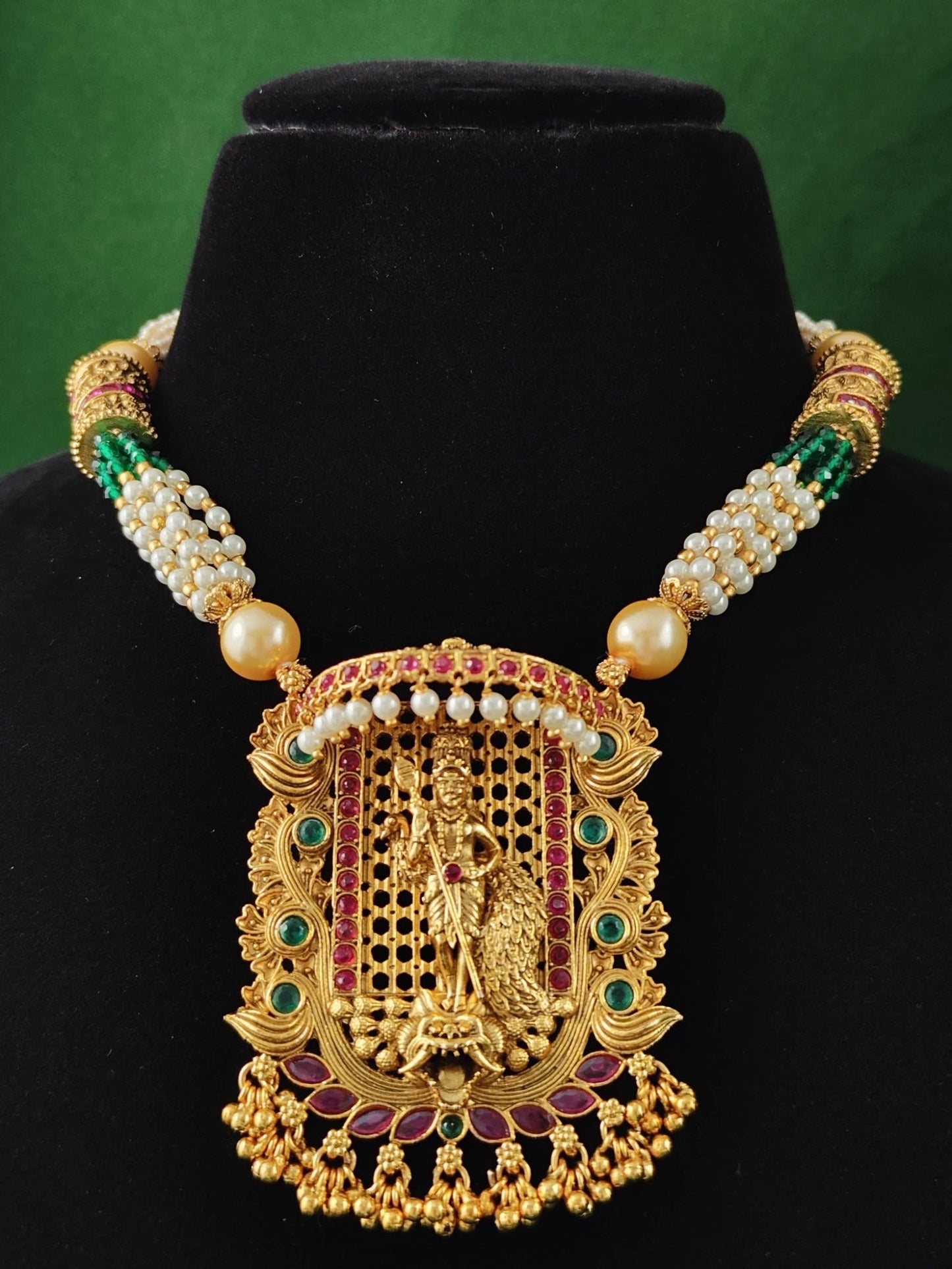 Vaidehi Temple Pendent Set