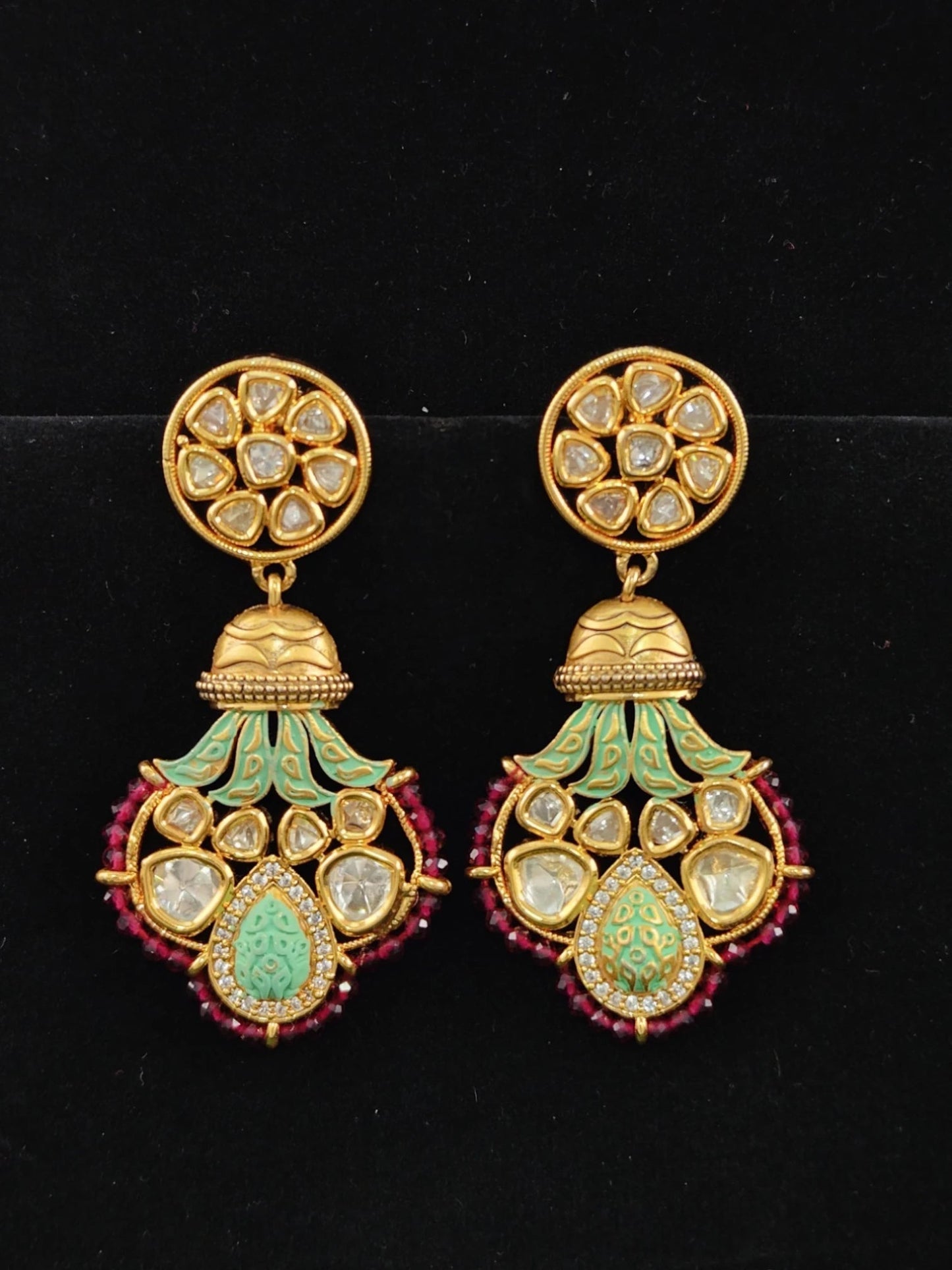 Kirtana Kundan Pendent Set