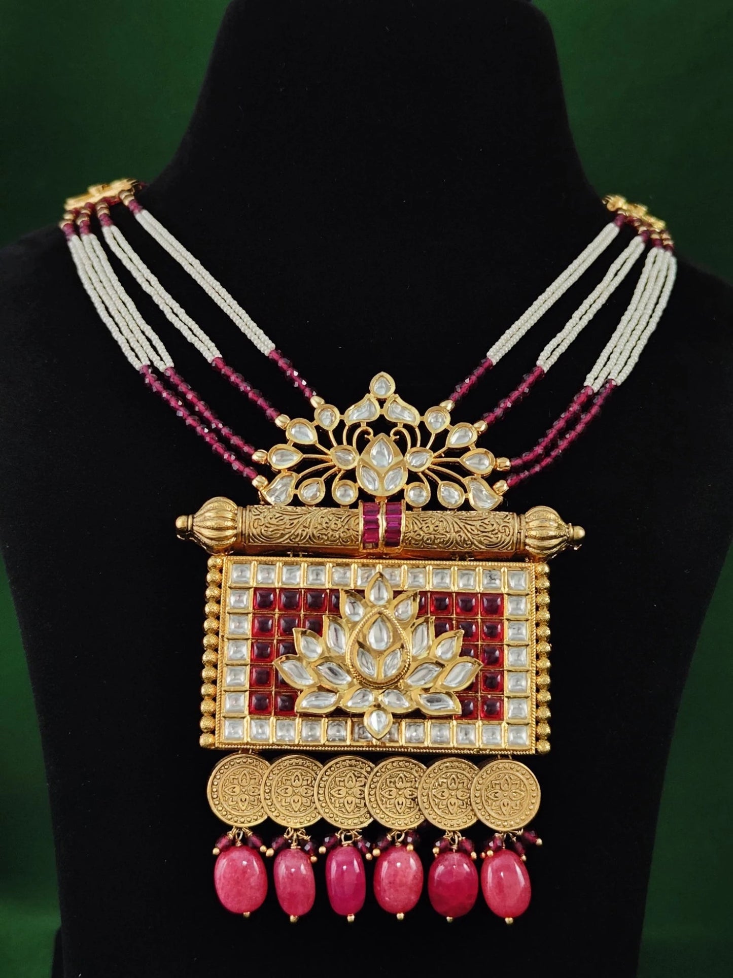 Kashika Kundan Pendent Set