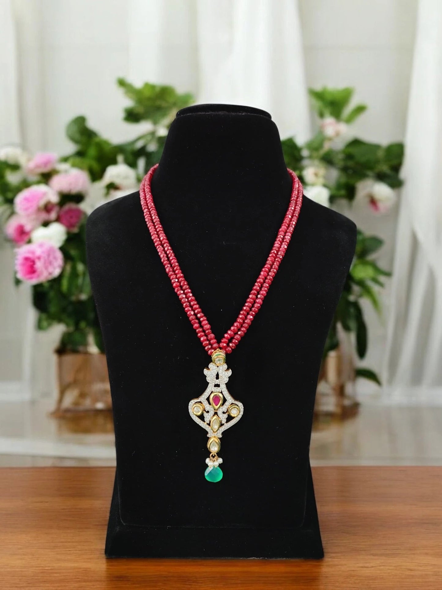 Kavya Kundan Pendent Set