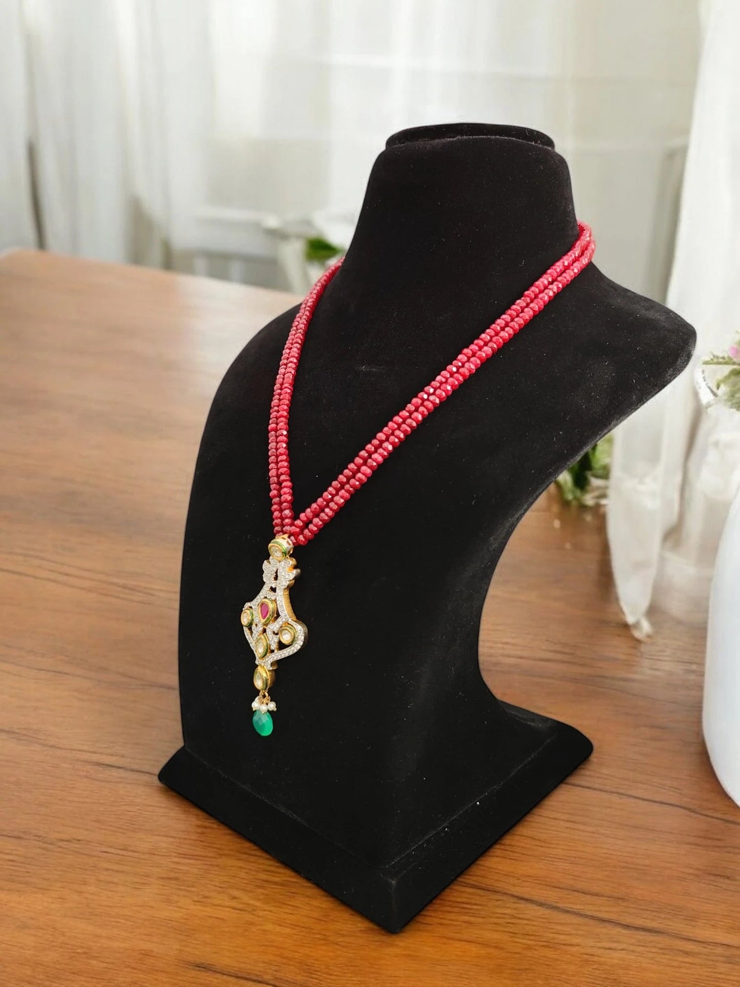 Kavya Kundan Pendent Set