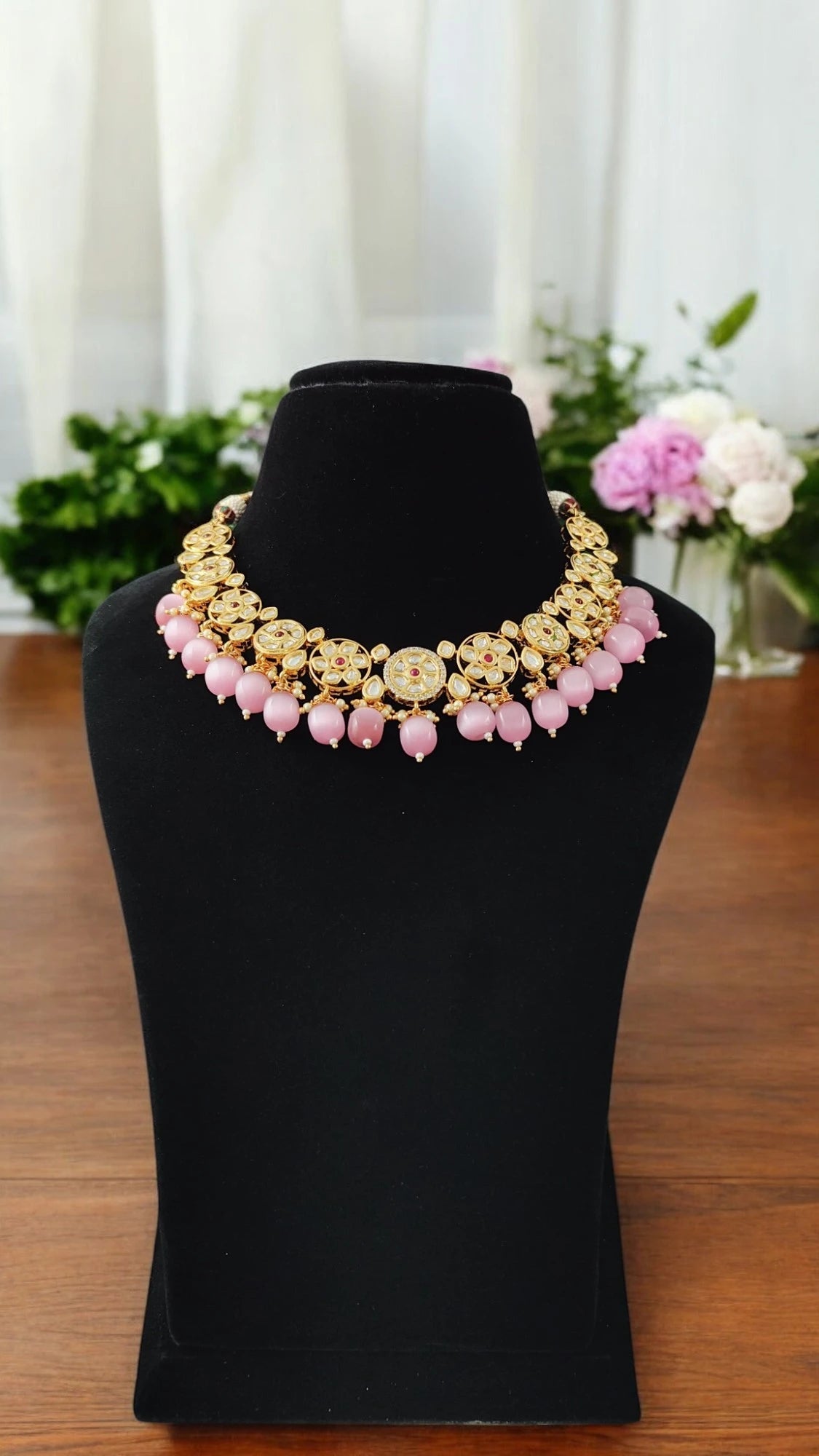 Kaavya Kundan Necklace Set