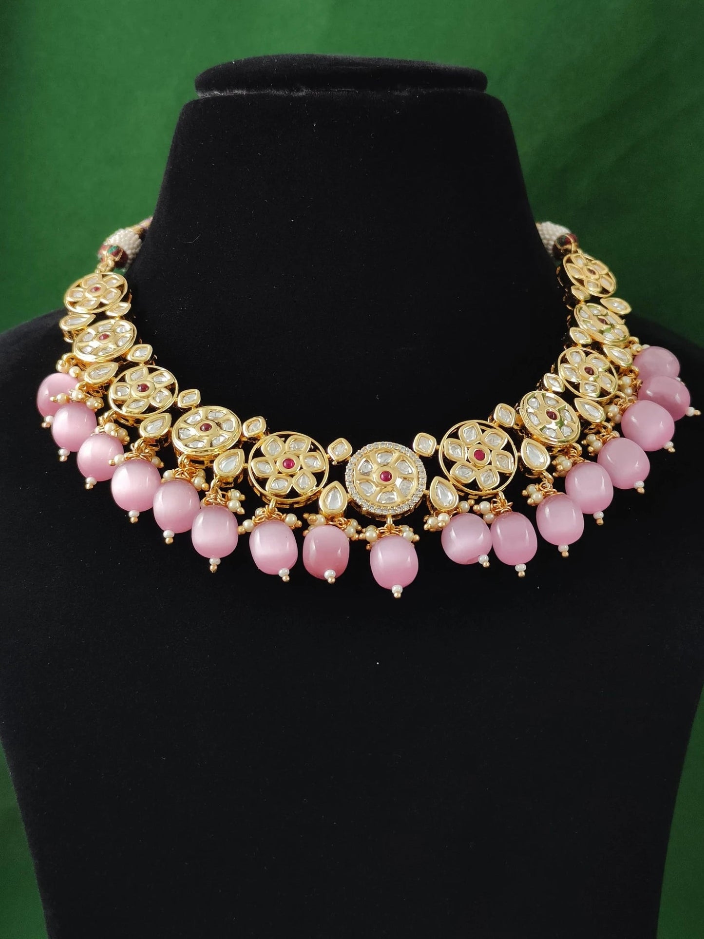 Kaavya Kundan Necklace Set