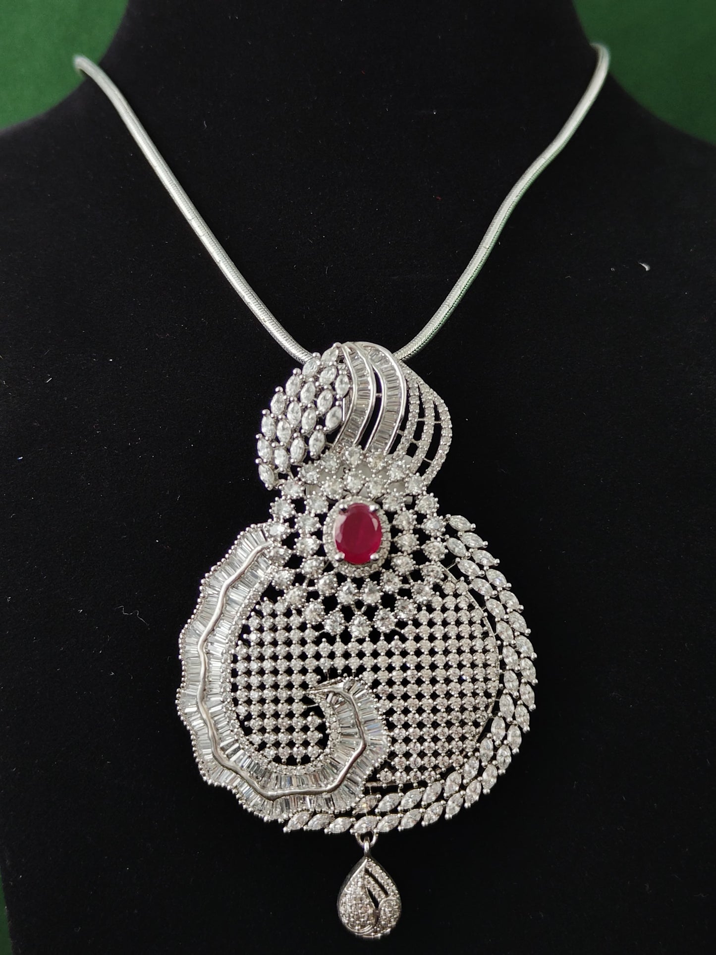 Aarohi DC Pendent Set