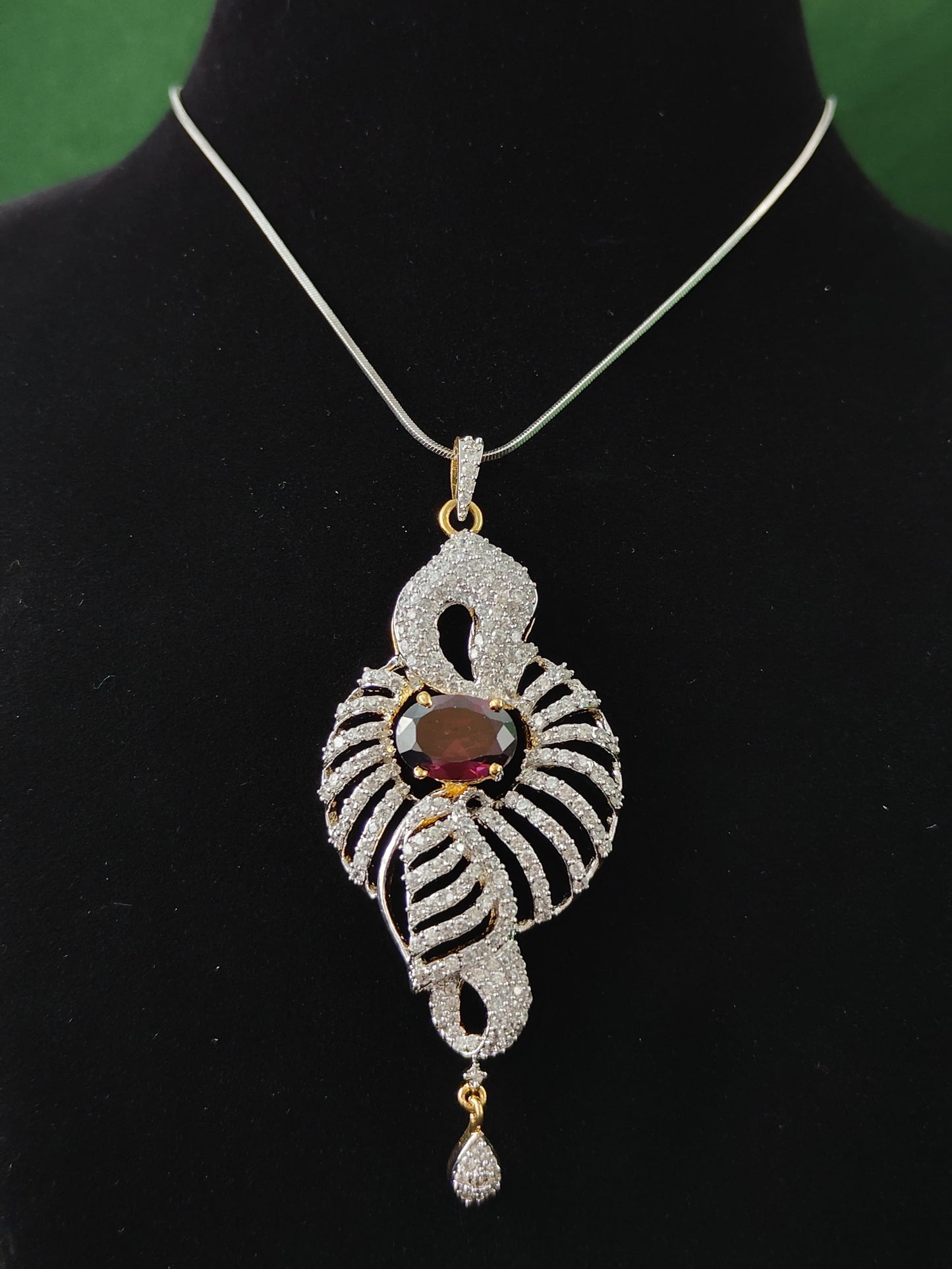 Kaisha DC Pendent Set