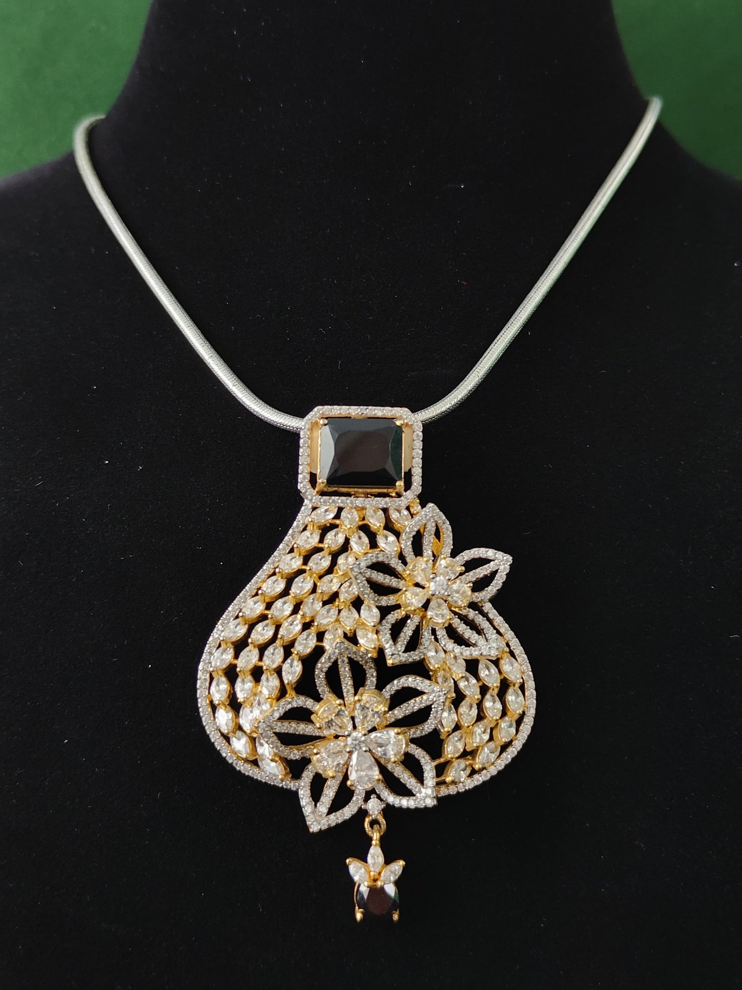 Ishana DC Pendent Set