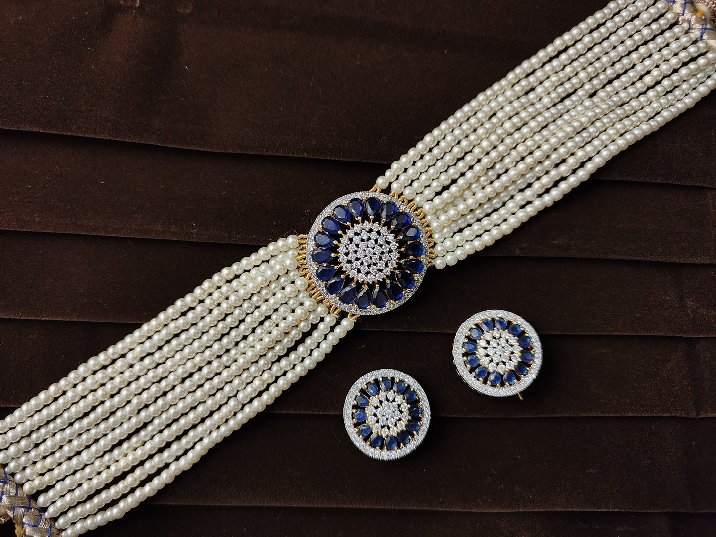 Yashasvi Victorian Choker Set