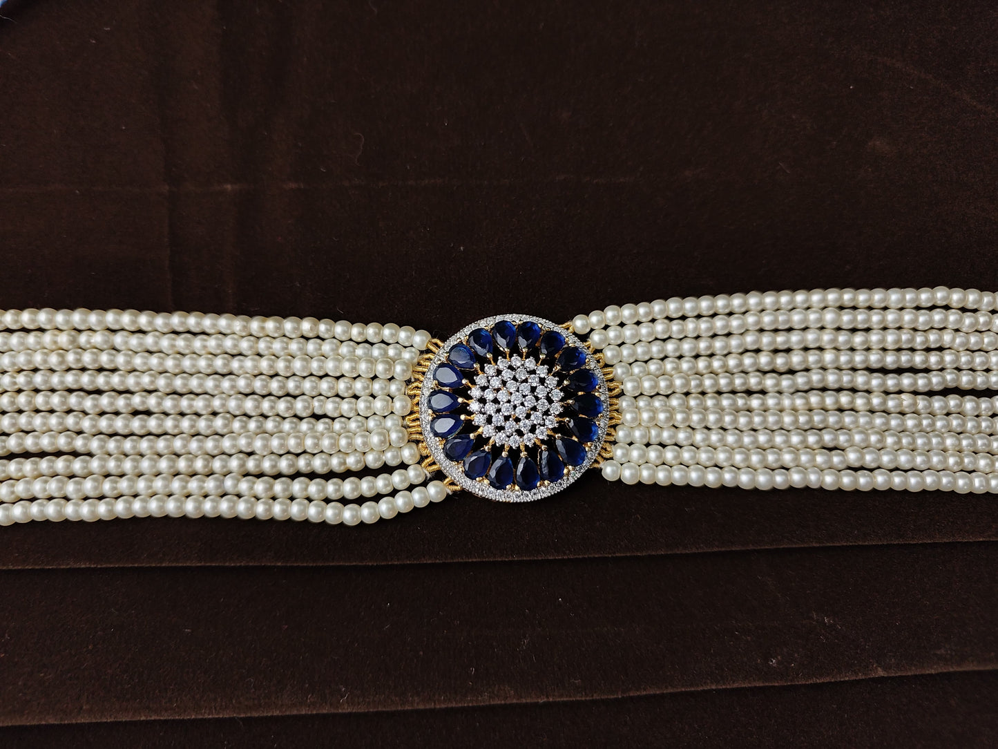 Yashasvi Victorian Choker Set