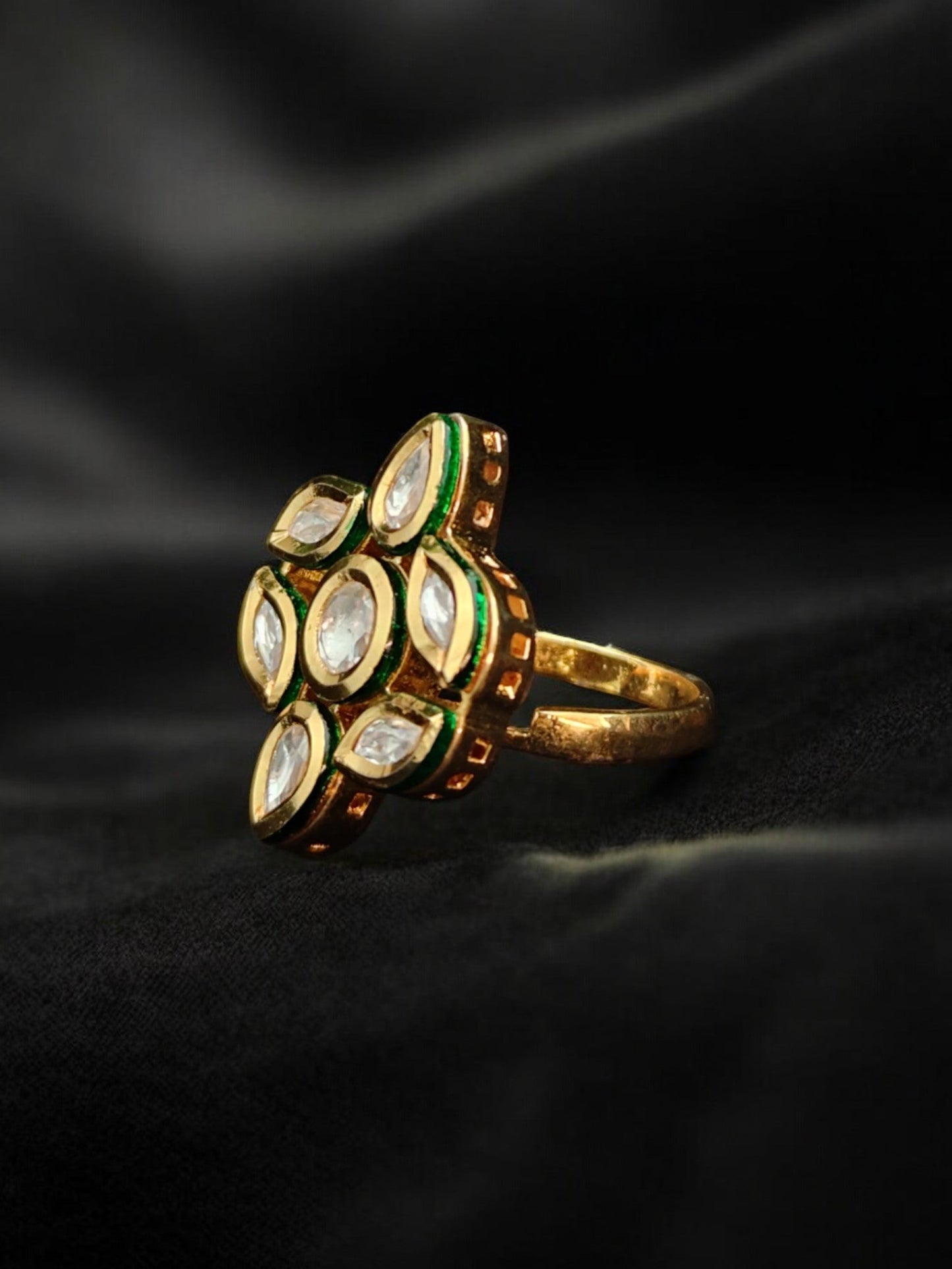 Riya Kundan Cocktail Ring