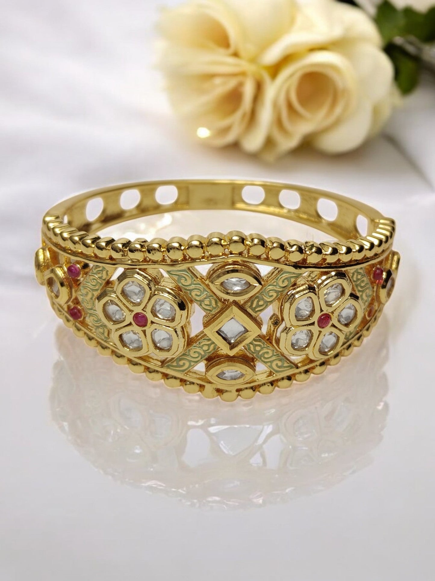 Vedika Kundan Bracelet