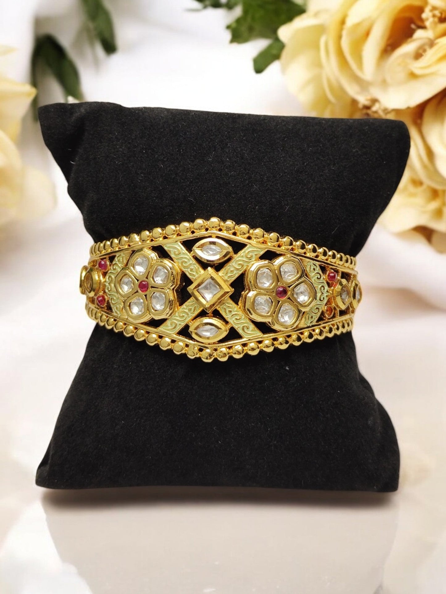 Vedika Kundan Bracelet