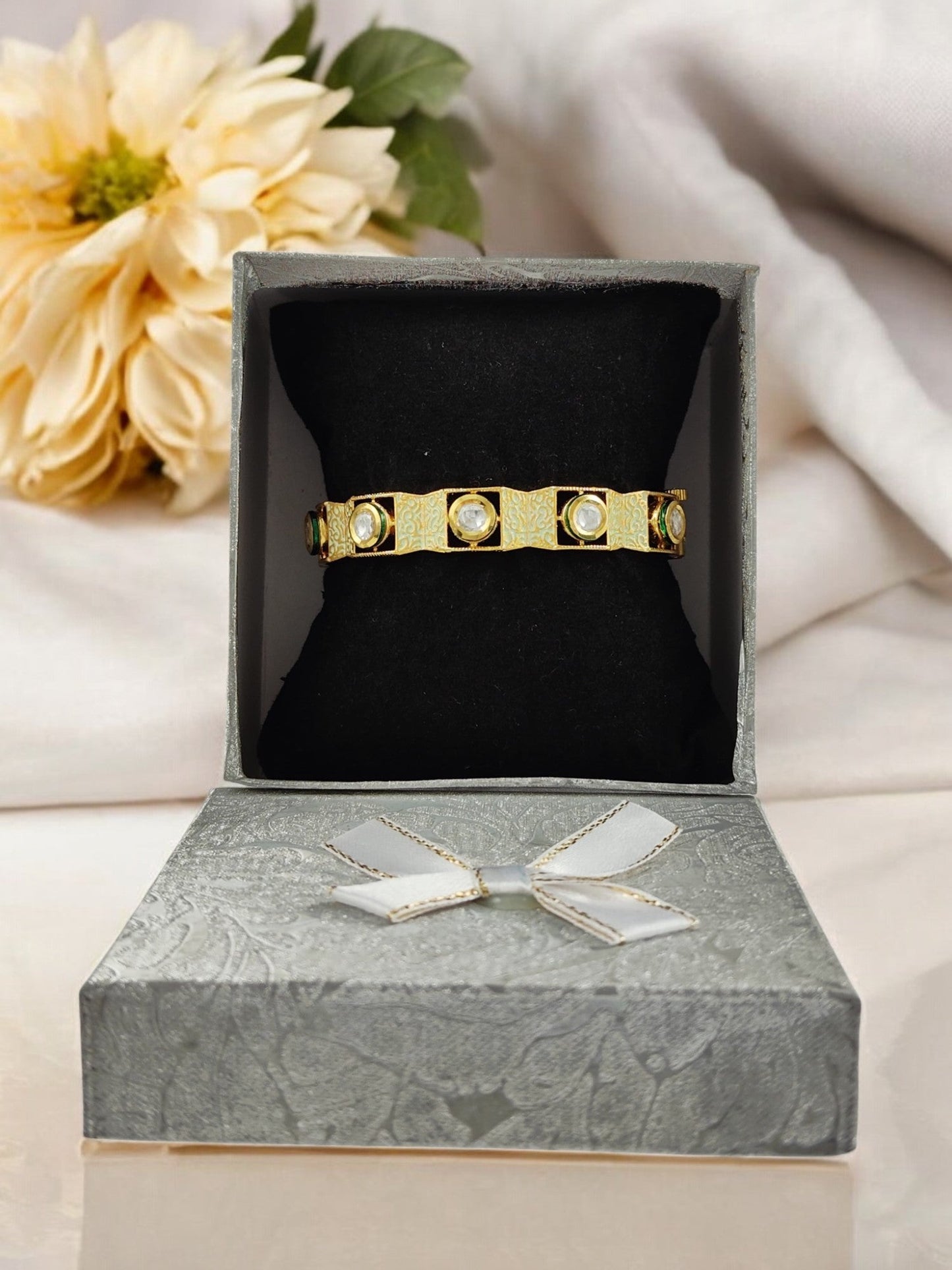 Yukta Kundan Bracelet