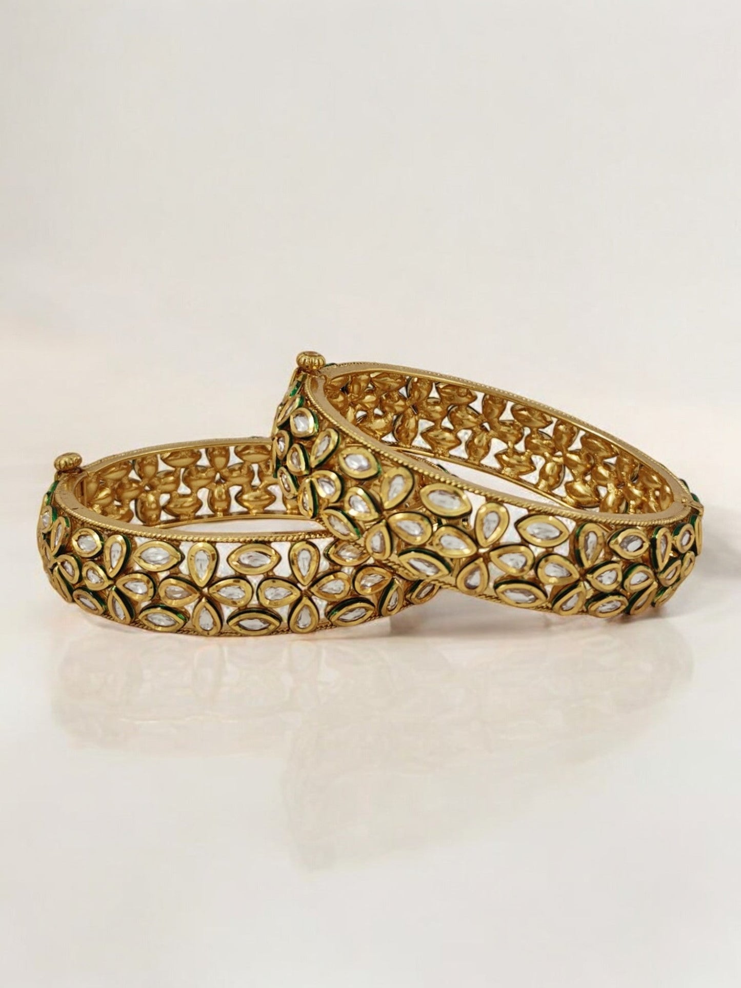 Ritika Kundan Bangles