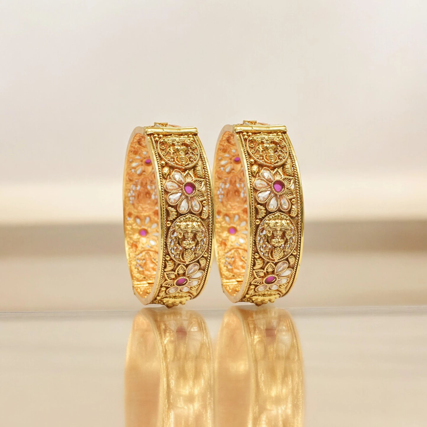 Veda Golden Bangle