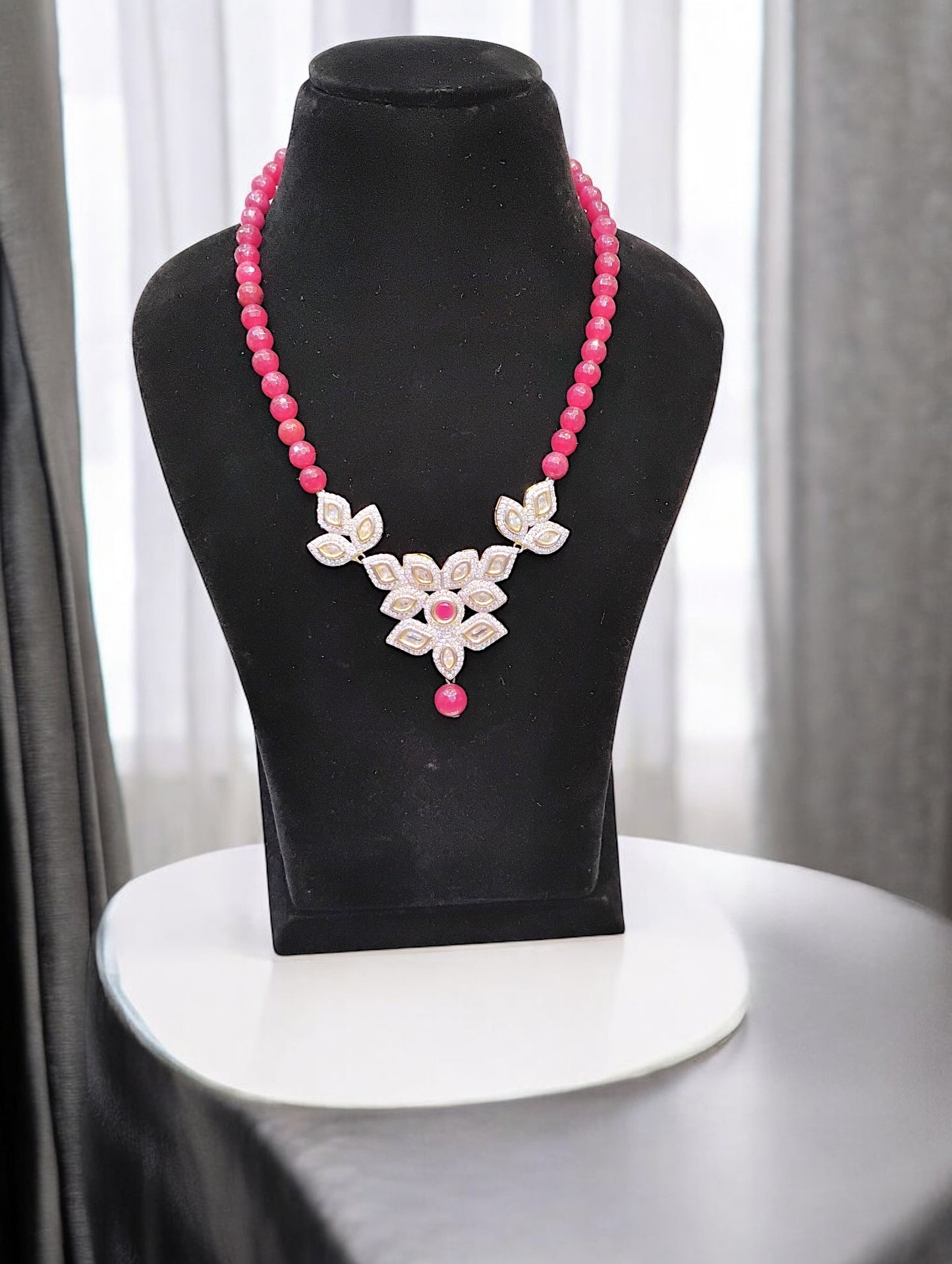 Anika Zircon Pendent Set