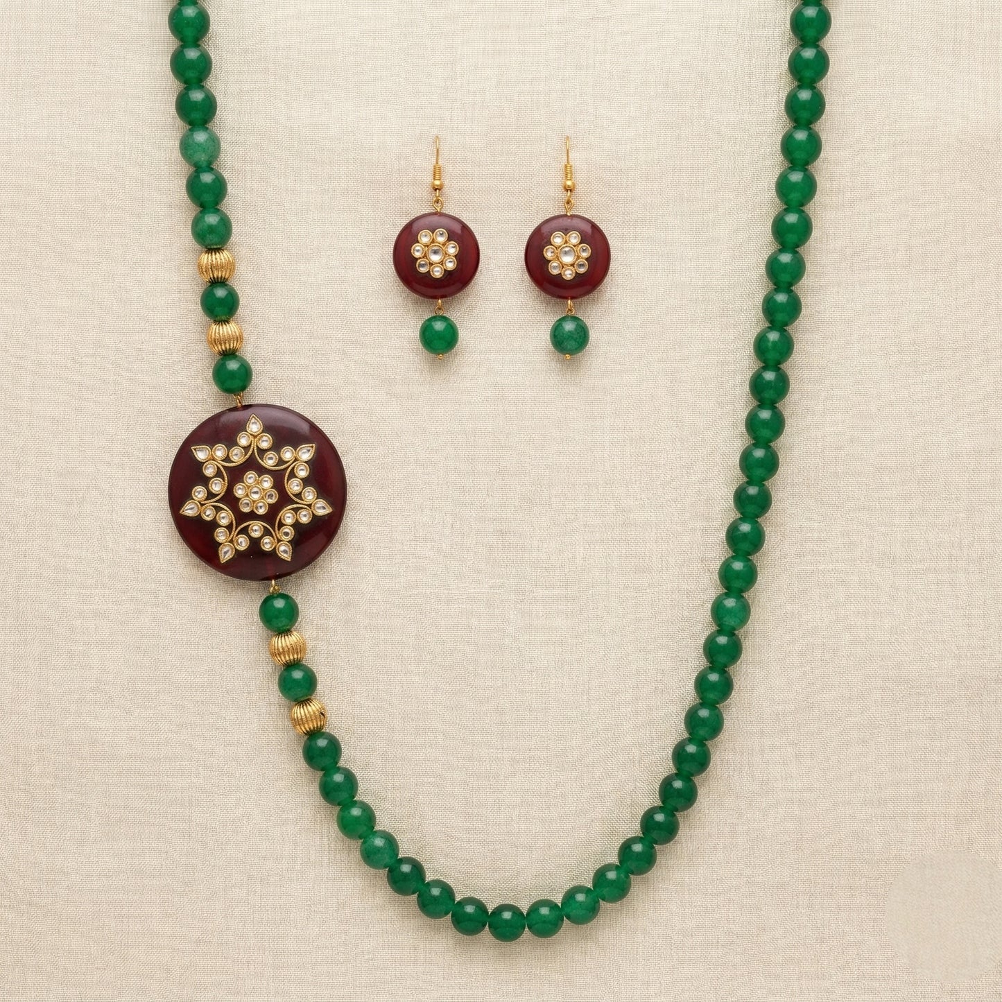 Ishani Brooch Set