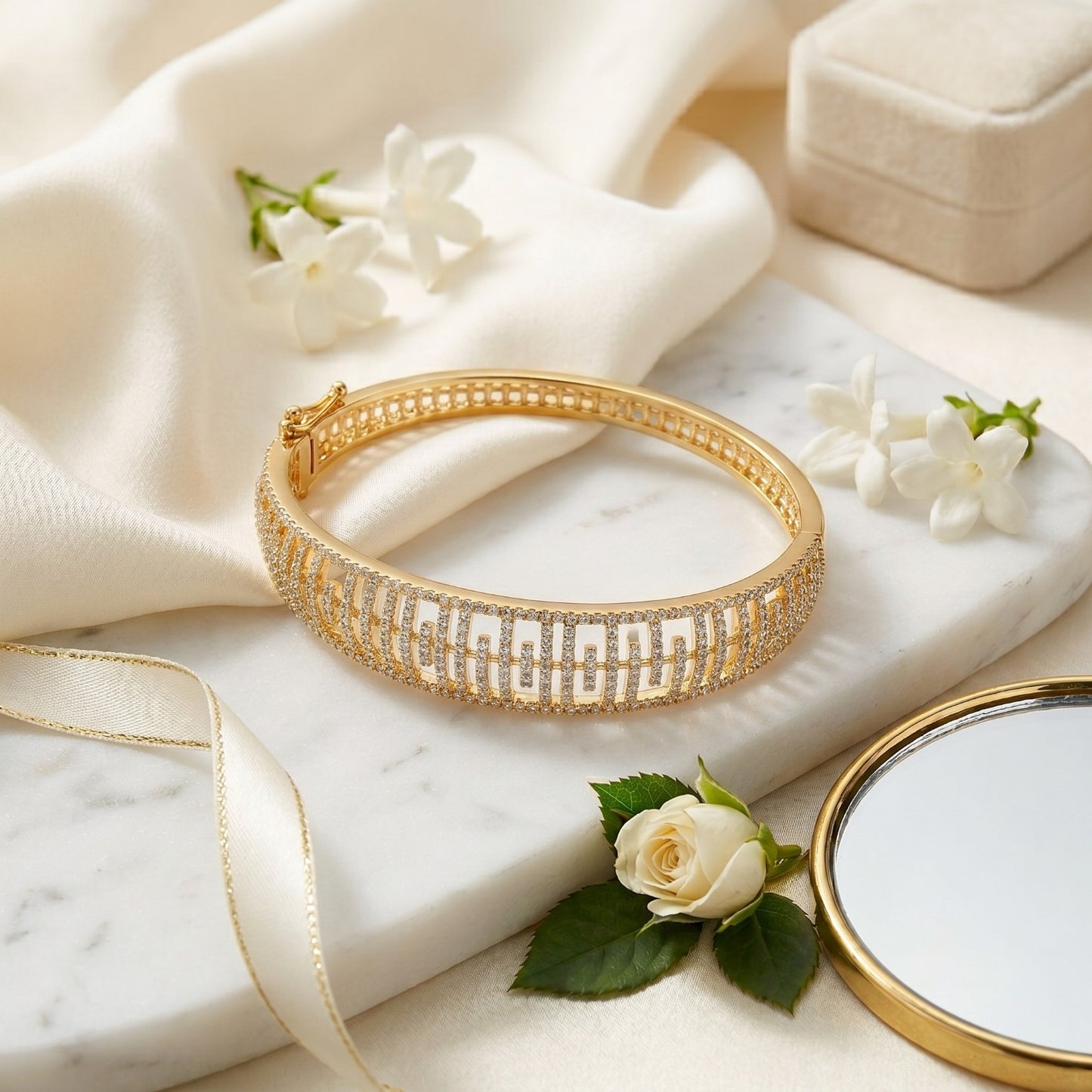 DC Bracelet - E00BQG