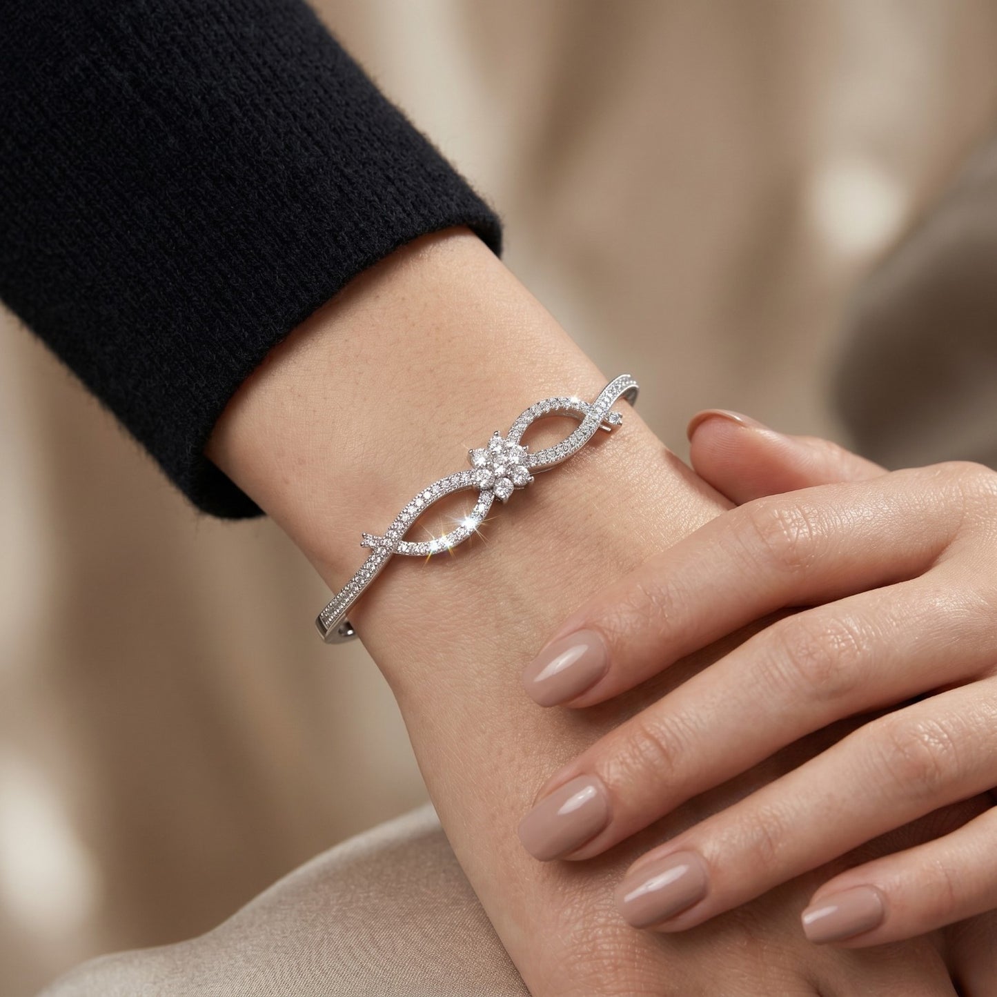 DC Bracelet - E00BQR