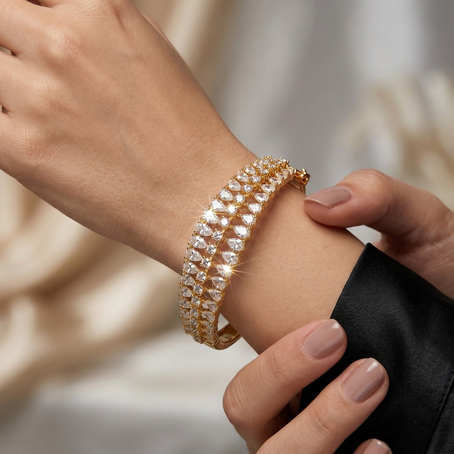 DC Bracelet - E00BQT