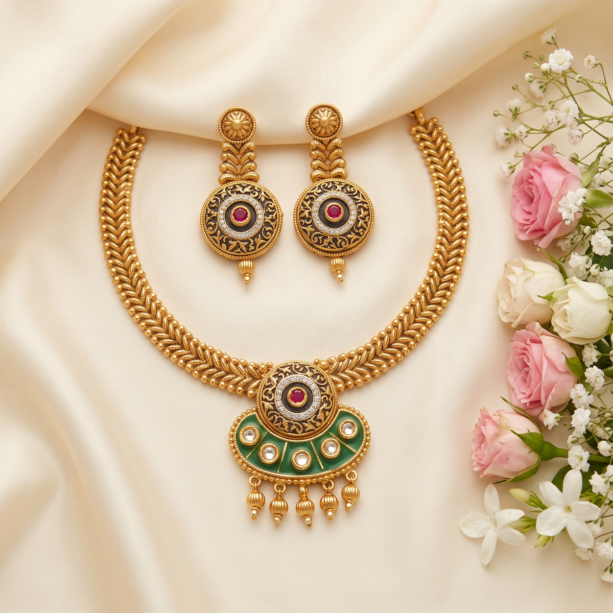 Anvika Polki Necklace Set