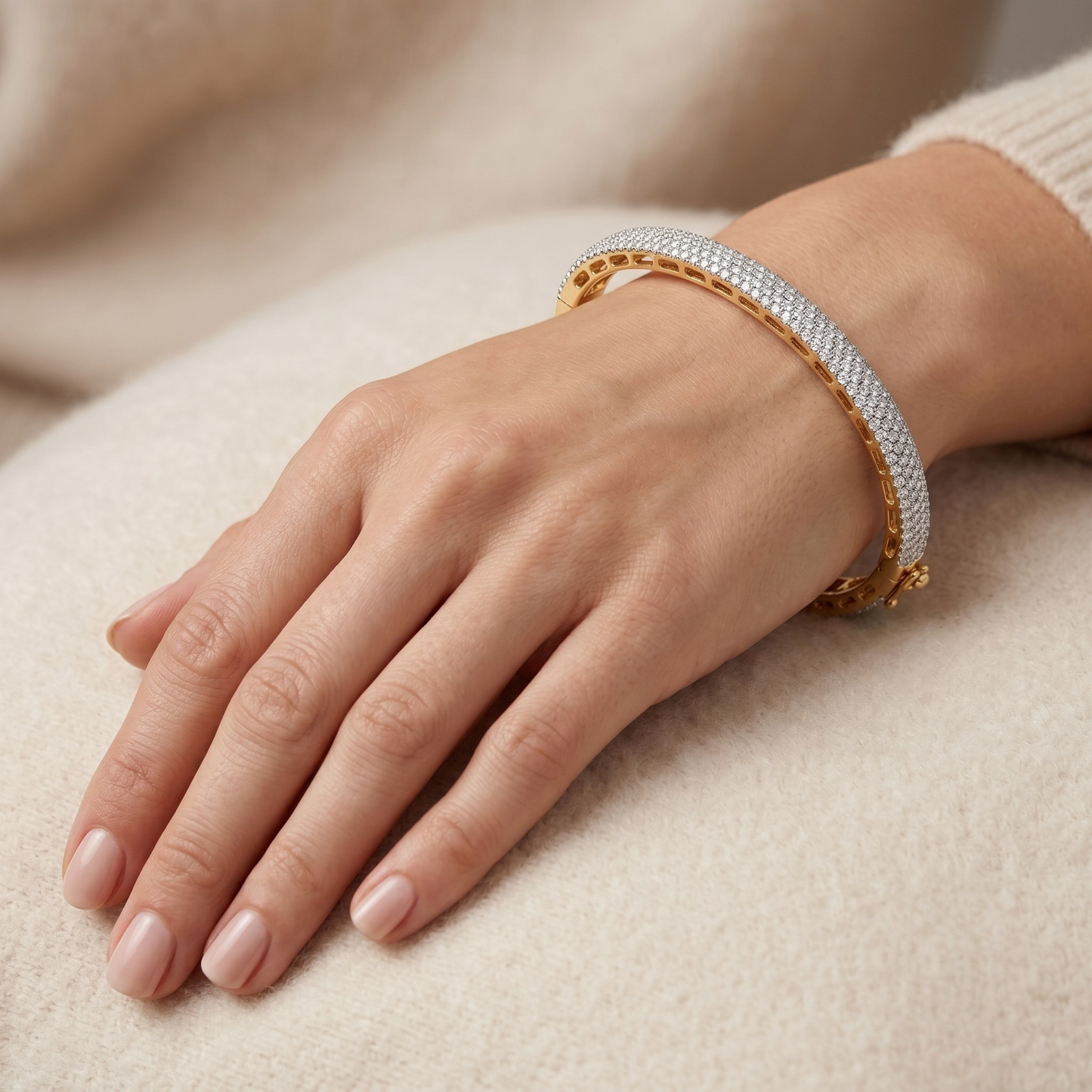 DC Bracelet - E00BQF