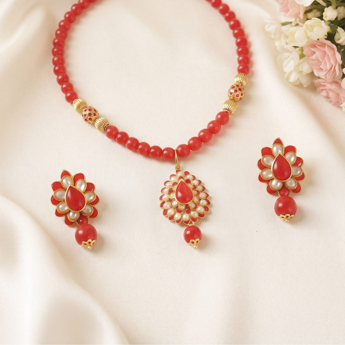 Navyaa Kundan Pendent Set