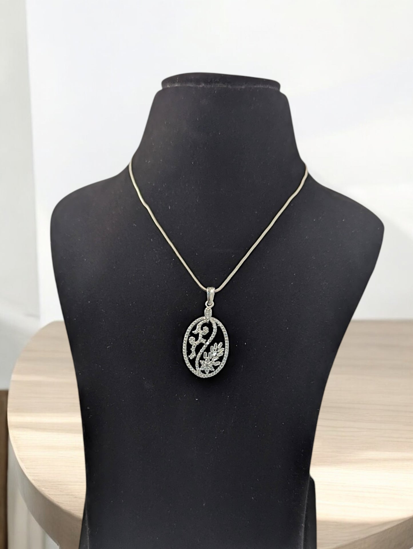 Anshika DC Pendent Set