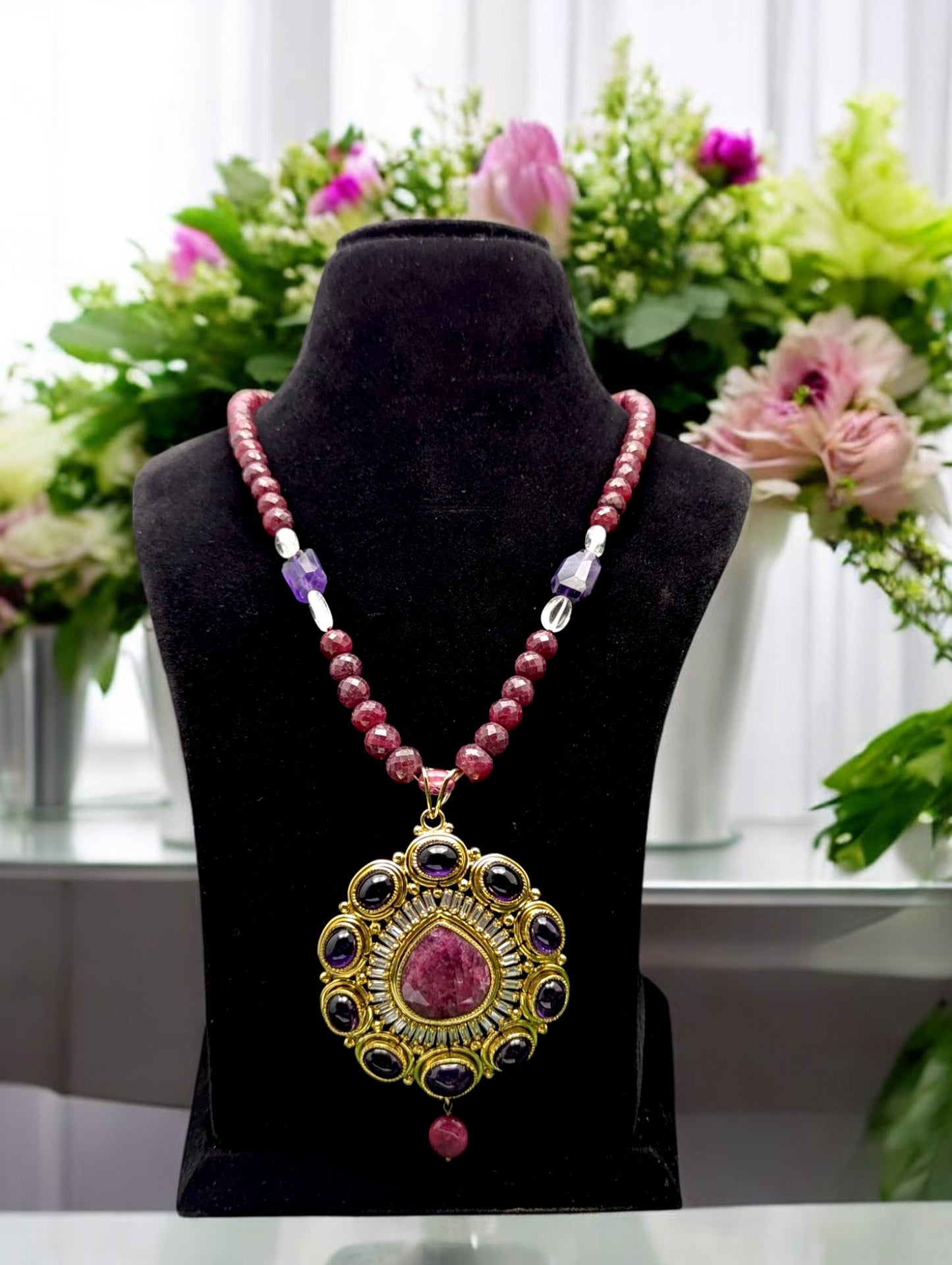Ira Semi-Pr. Navratan Necklace