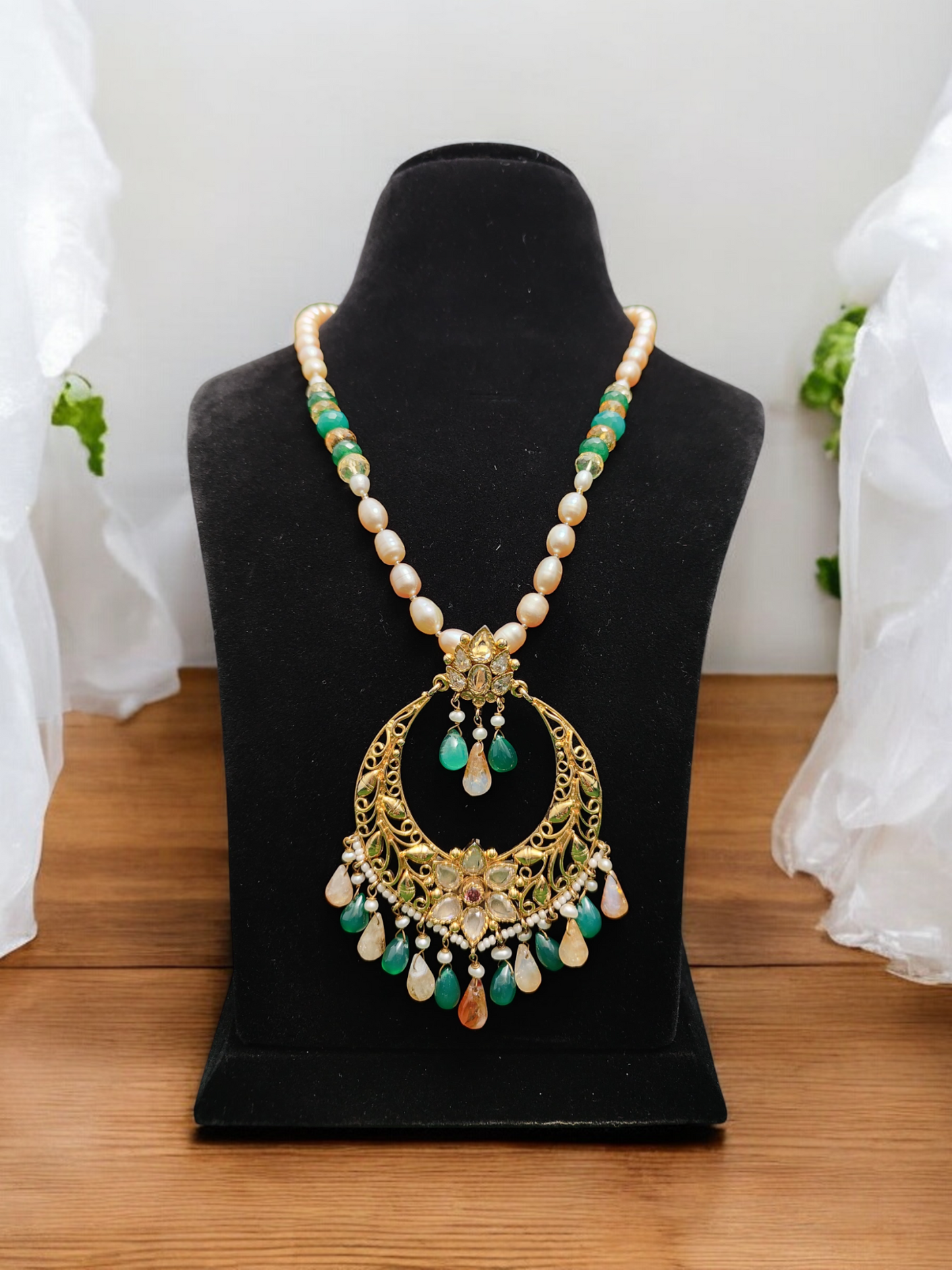 Janvi Semi-Pr. Navratan Necklace