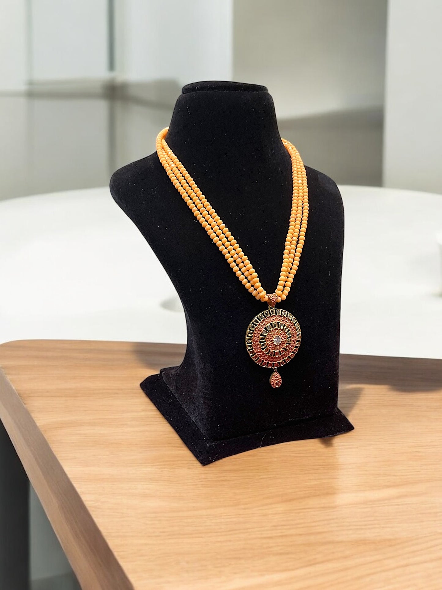 Avni Zircon Pendent Set