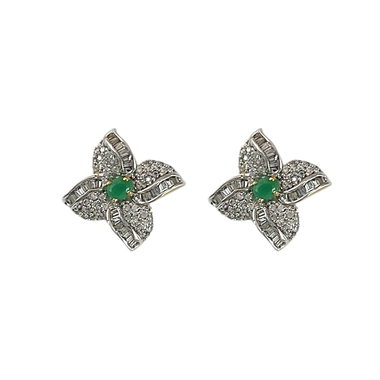 Mannat DC Pendent Set