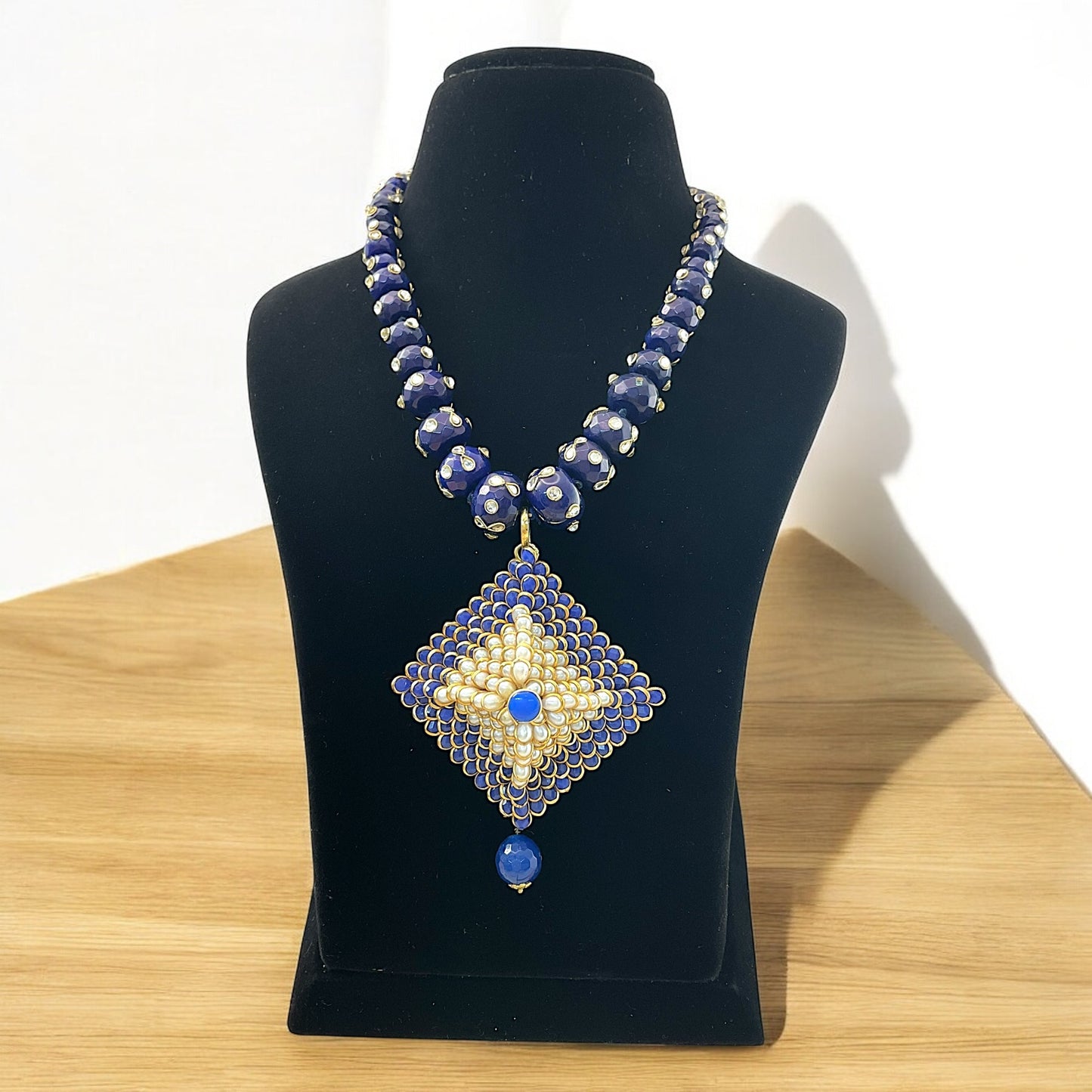 Madhvi Kundan Pendent Set