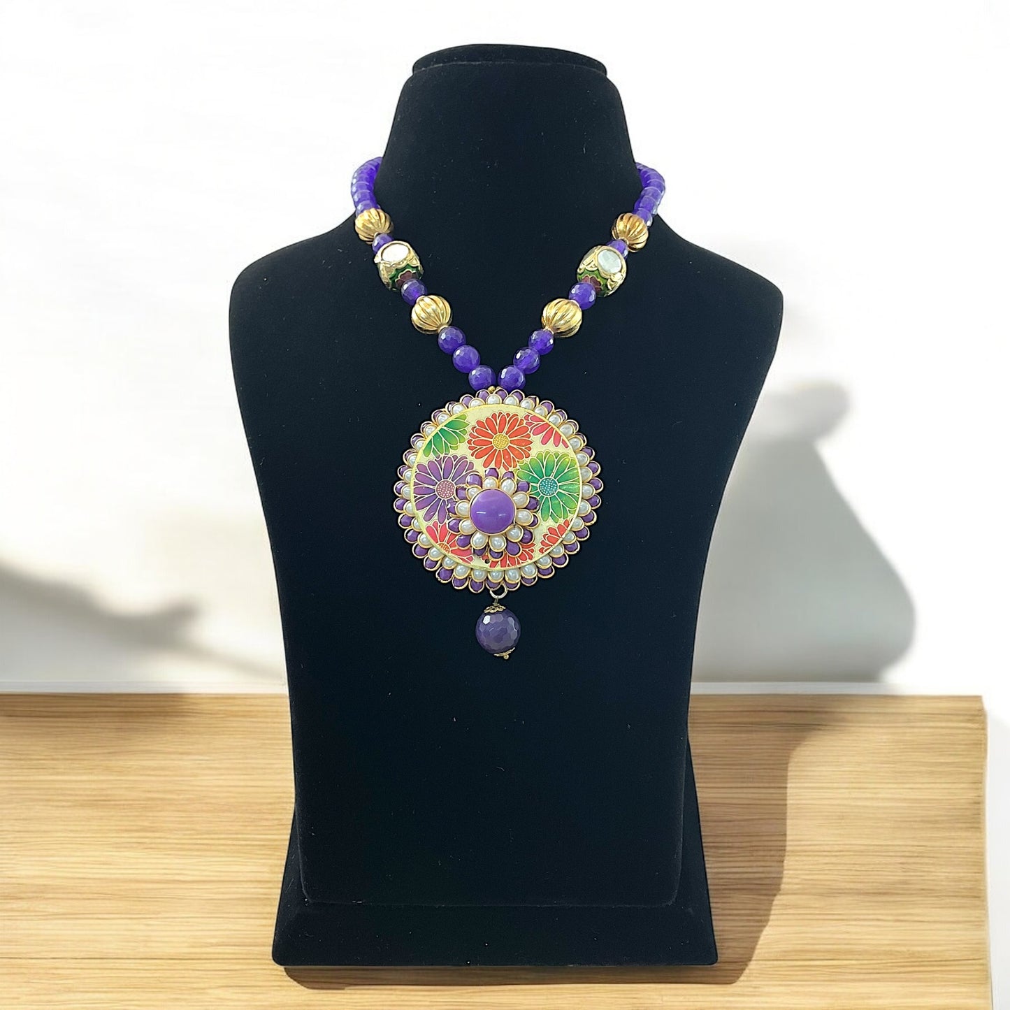 Anika Kundan Pendent Set