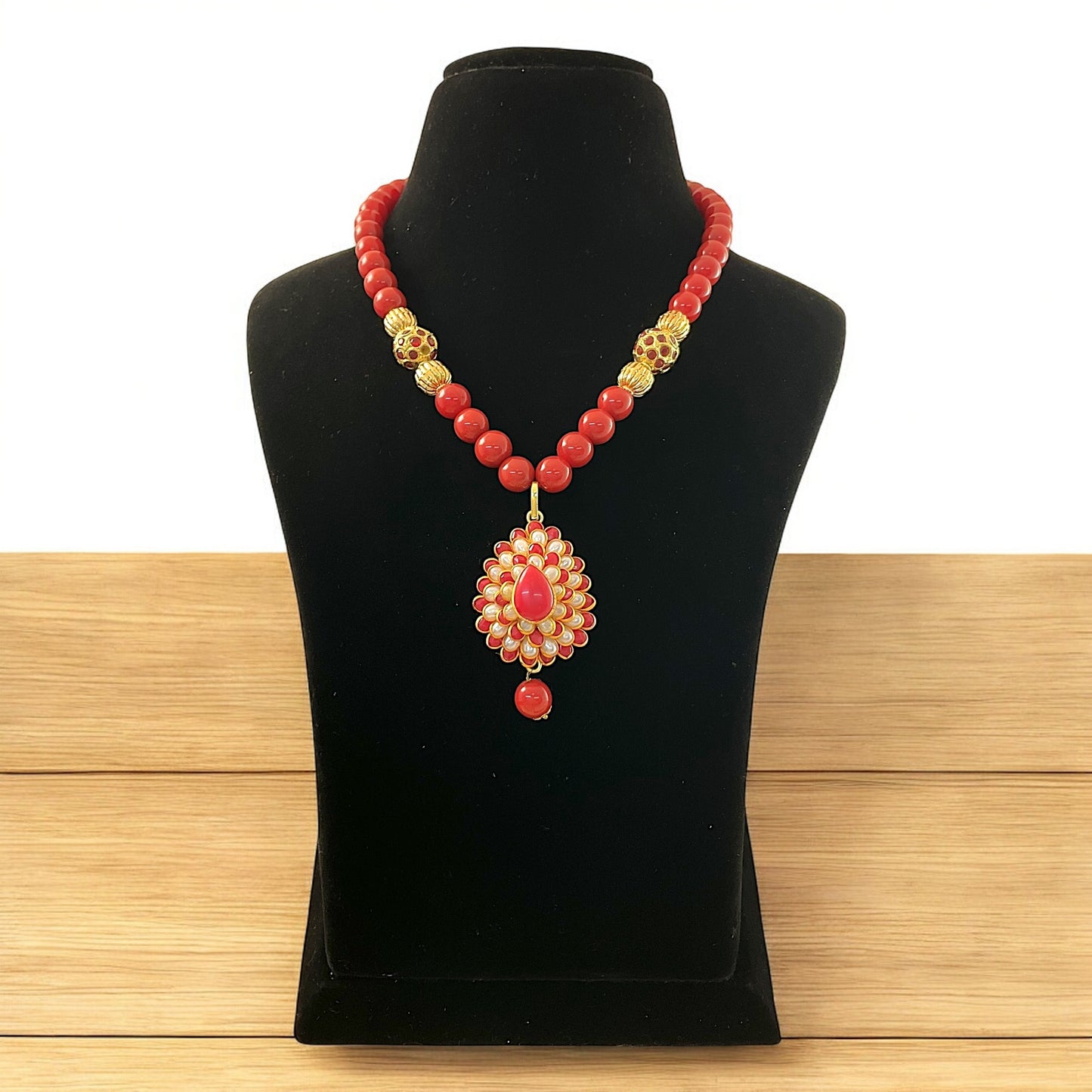 Navyaa Kundan Pendent Set