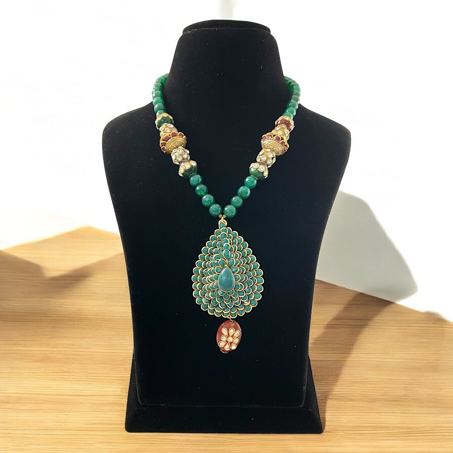 Vedika Kundan Pendent Set