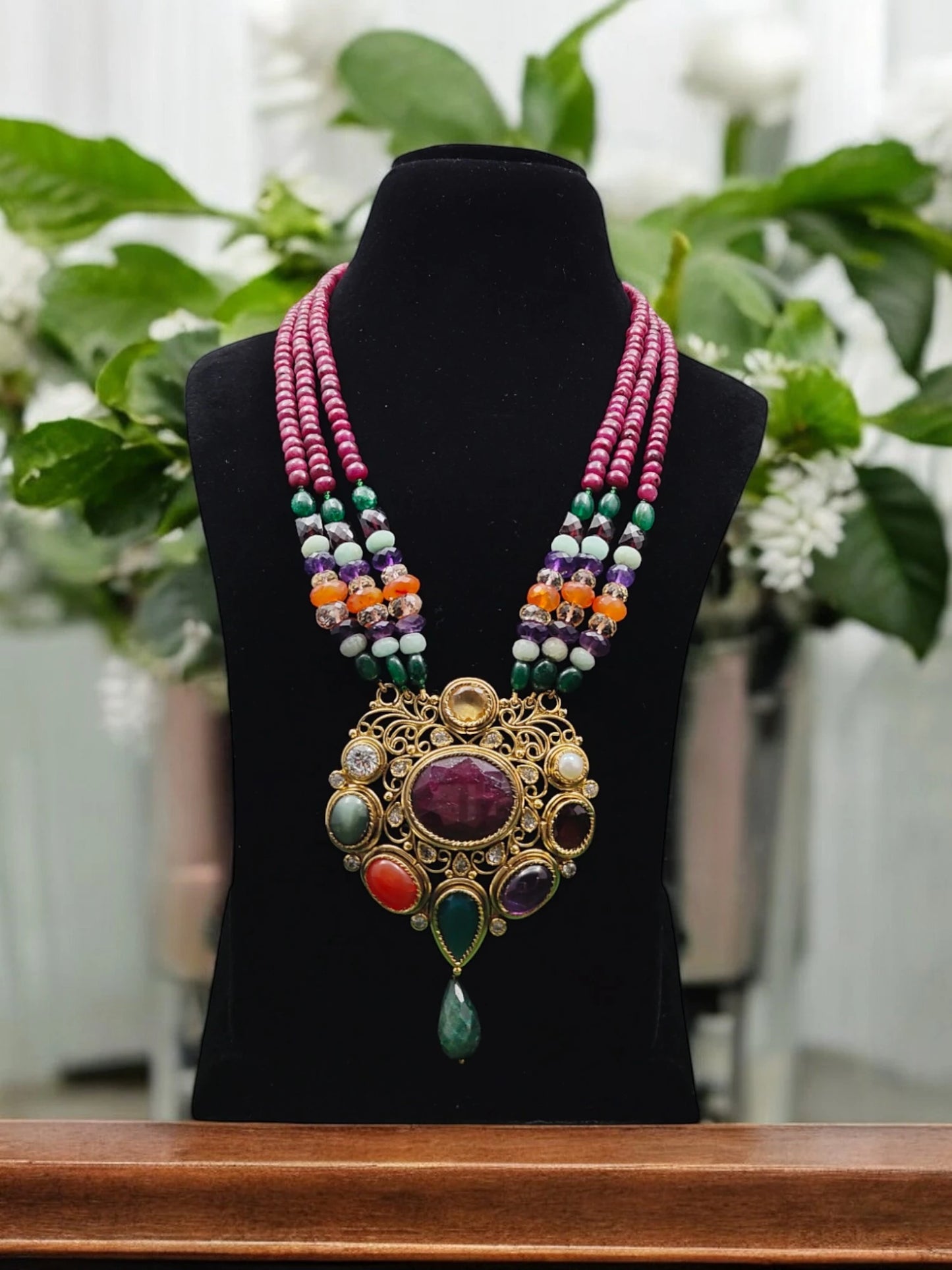 Tara Semi-Pr. Navratan Necklace