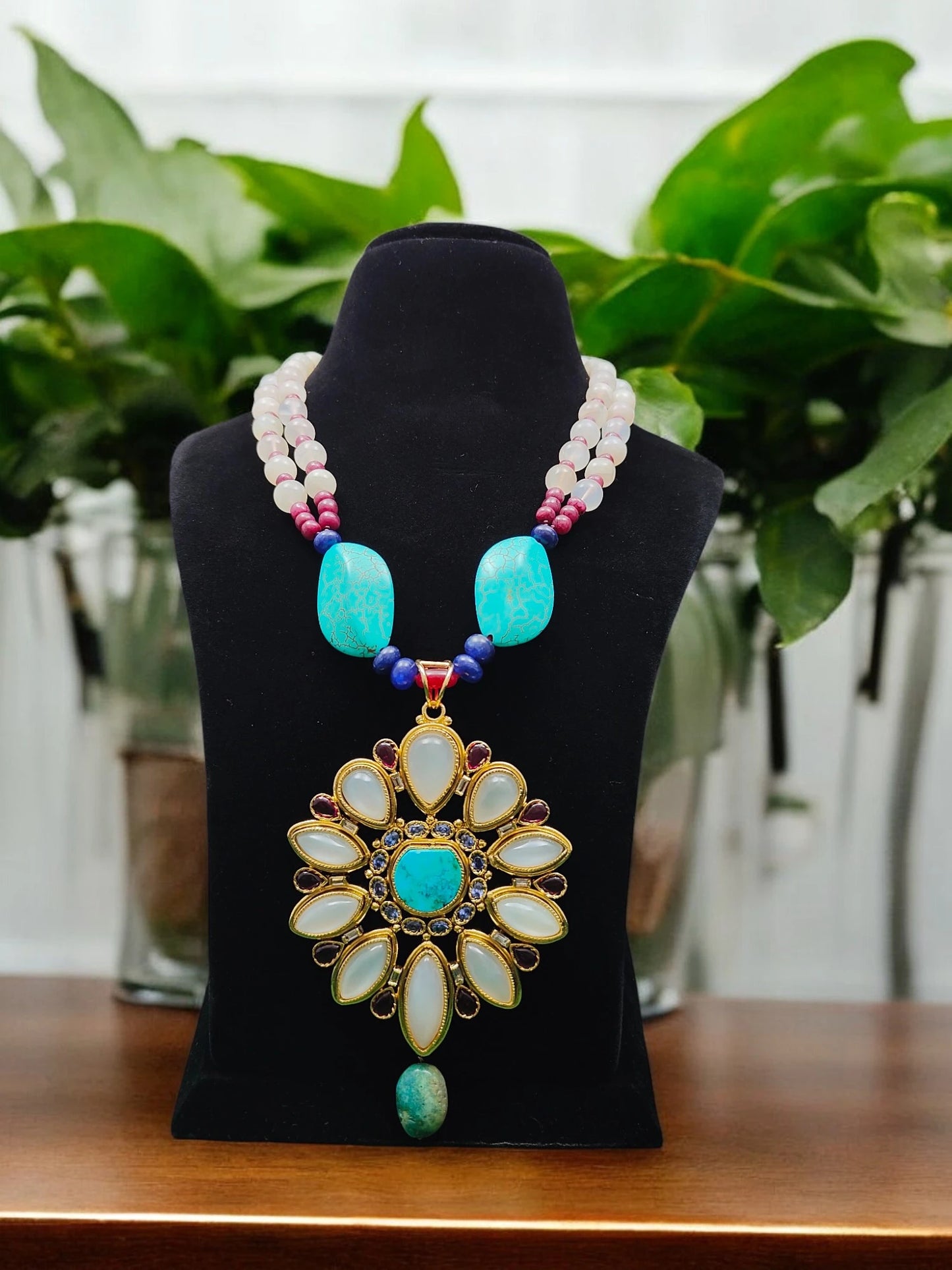 Tanishka Semi-Pr. Navratan Necklace