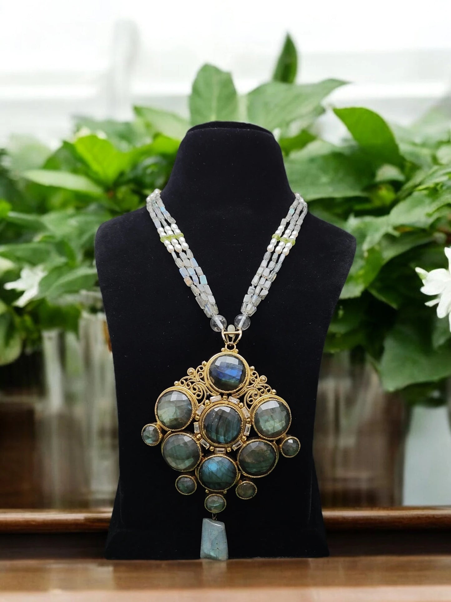 Ritika Semi-Pr. Navratan Necklace