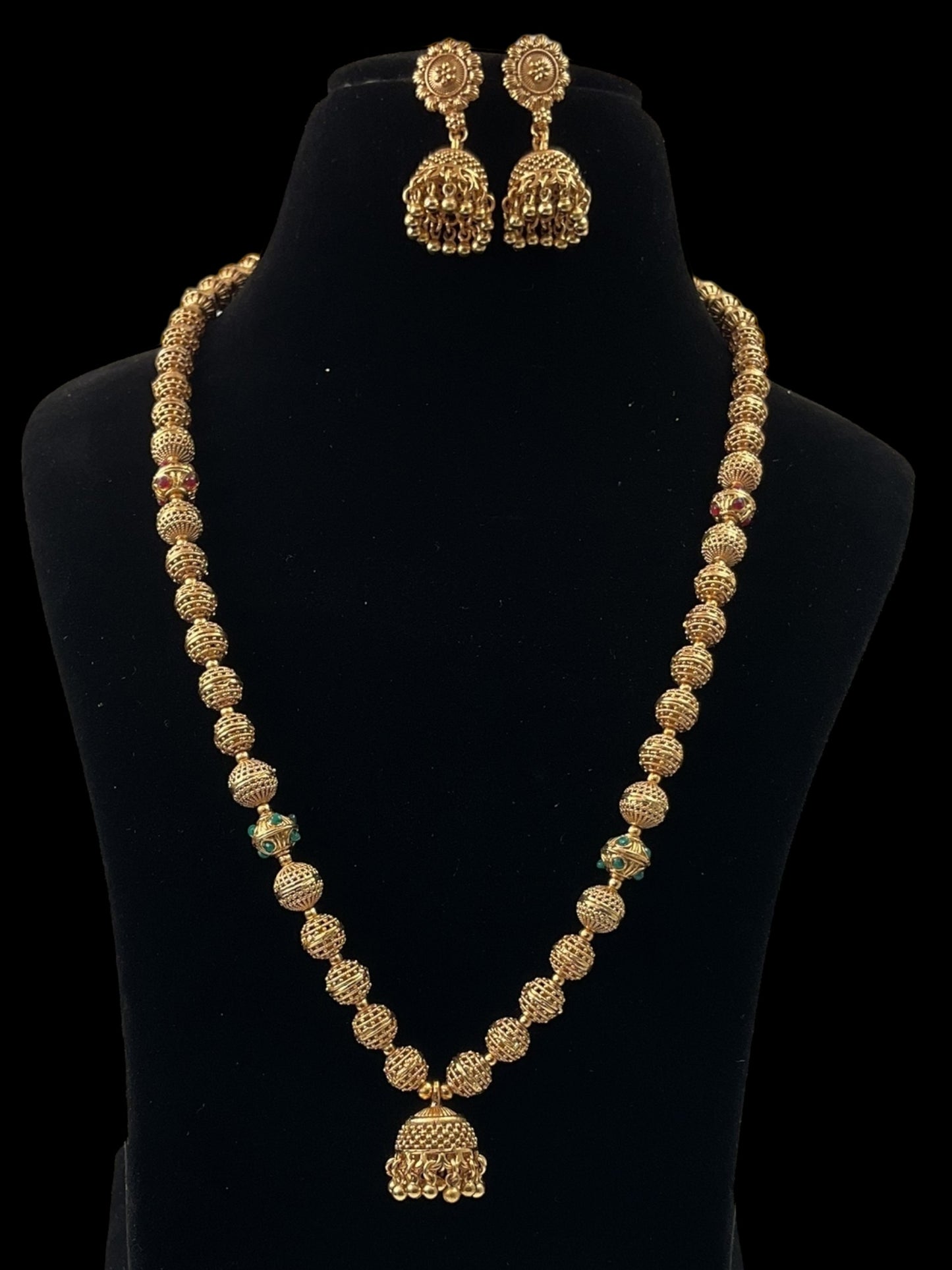 Harini Temple necklace