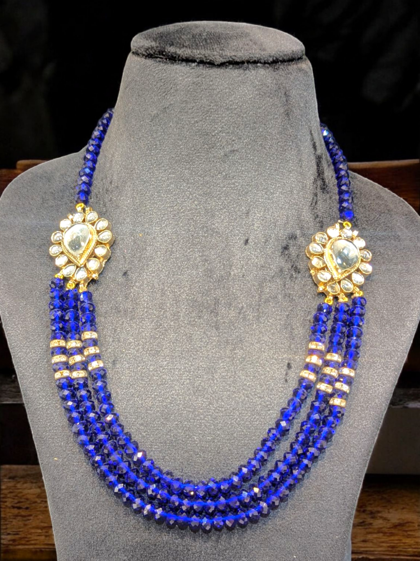 Anshika Kundan Necklace Set