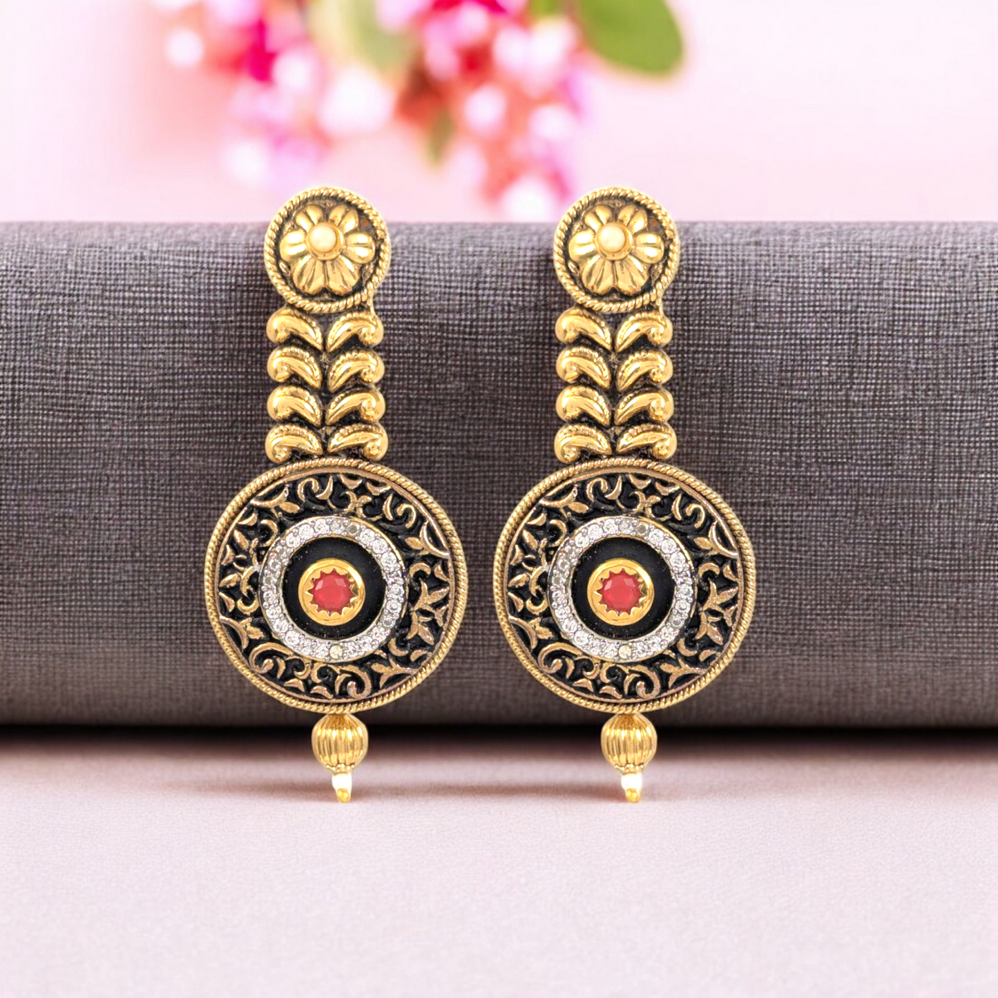 Anvika Polki Necklace Set