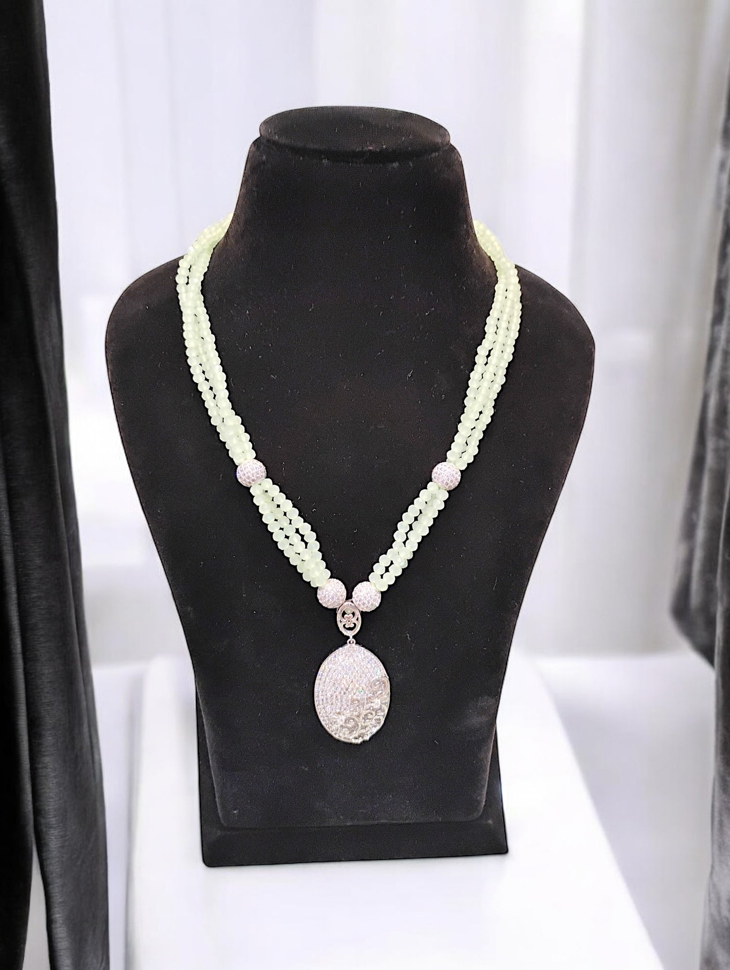 Priya Zircon Pendent Set