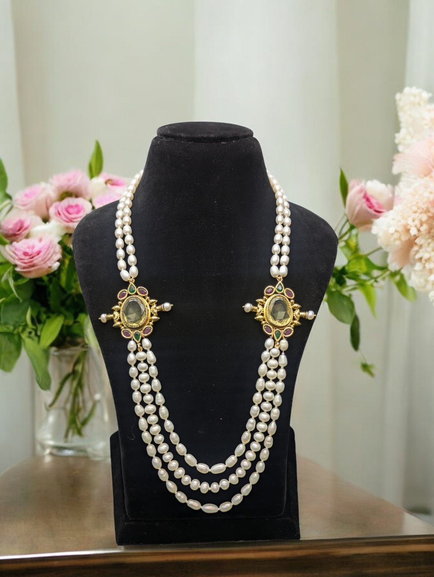 Victorian Queen pearl Necklace