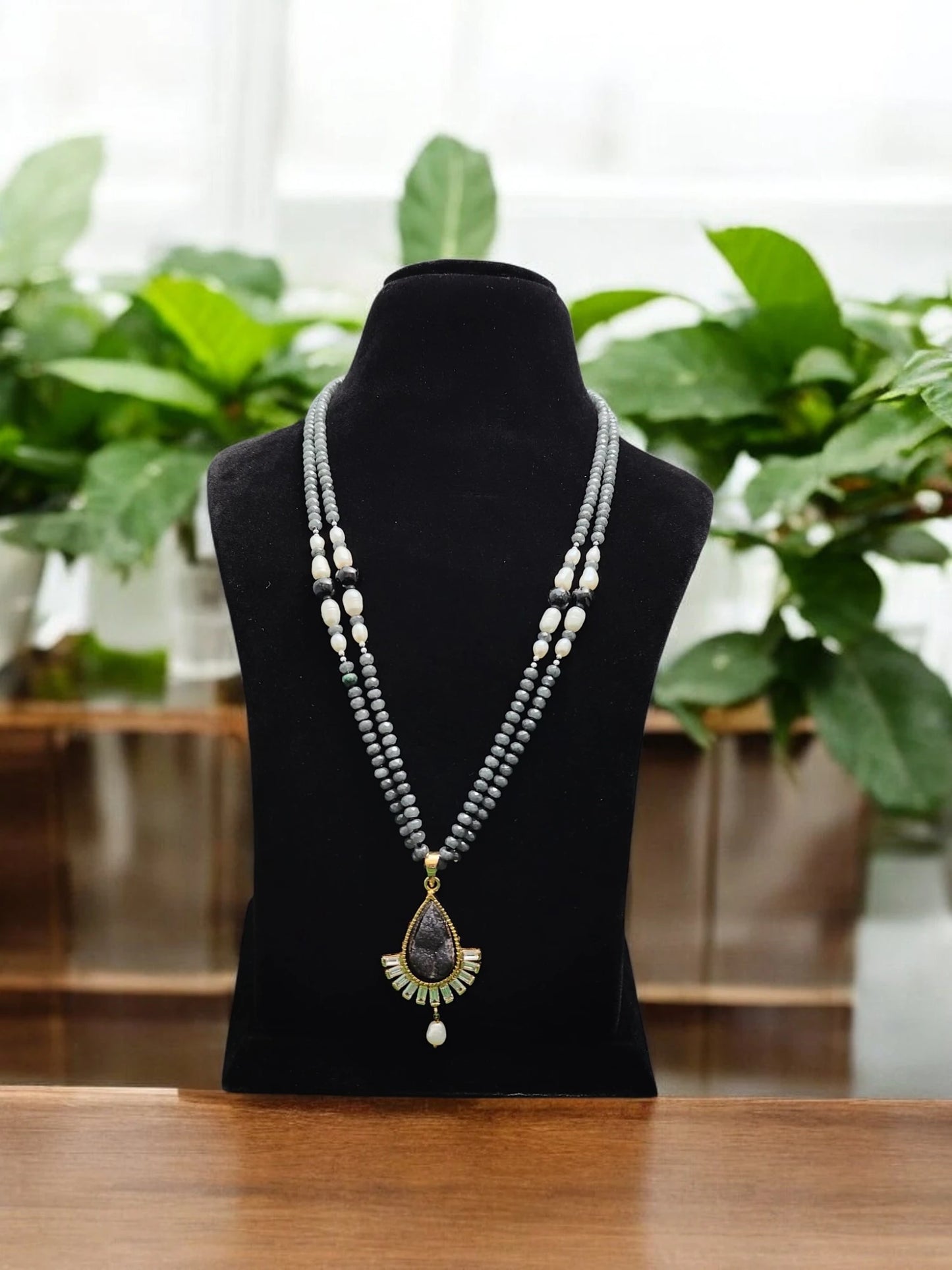 Rashmi Semi-Pr. Navratan Necklace