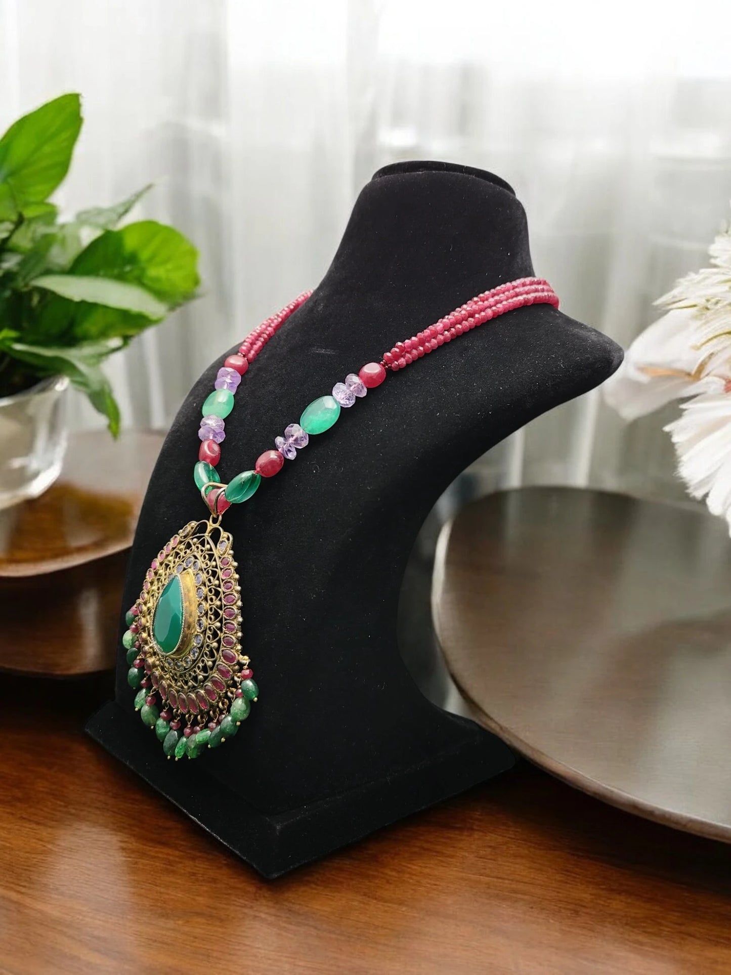 Oviya Semi-Pr. Navratan Necklace