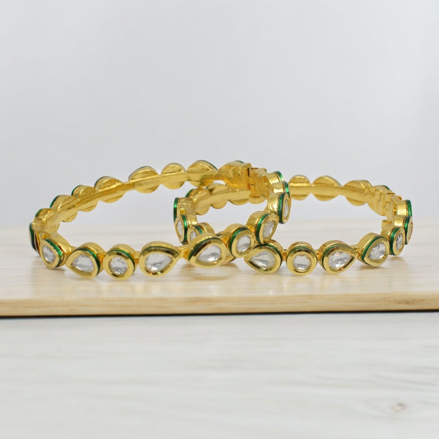 Sakshi Kundan Bangles